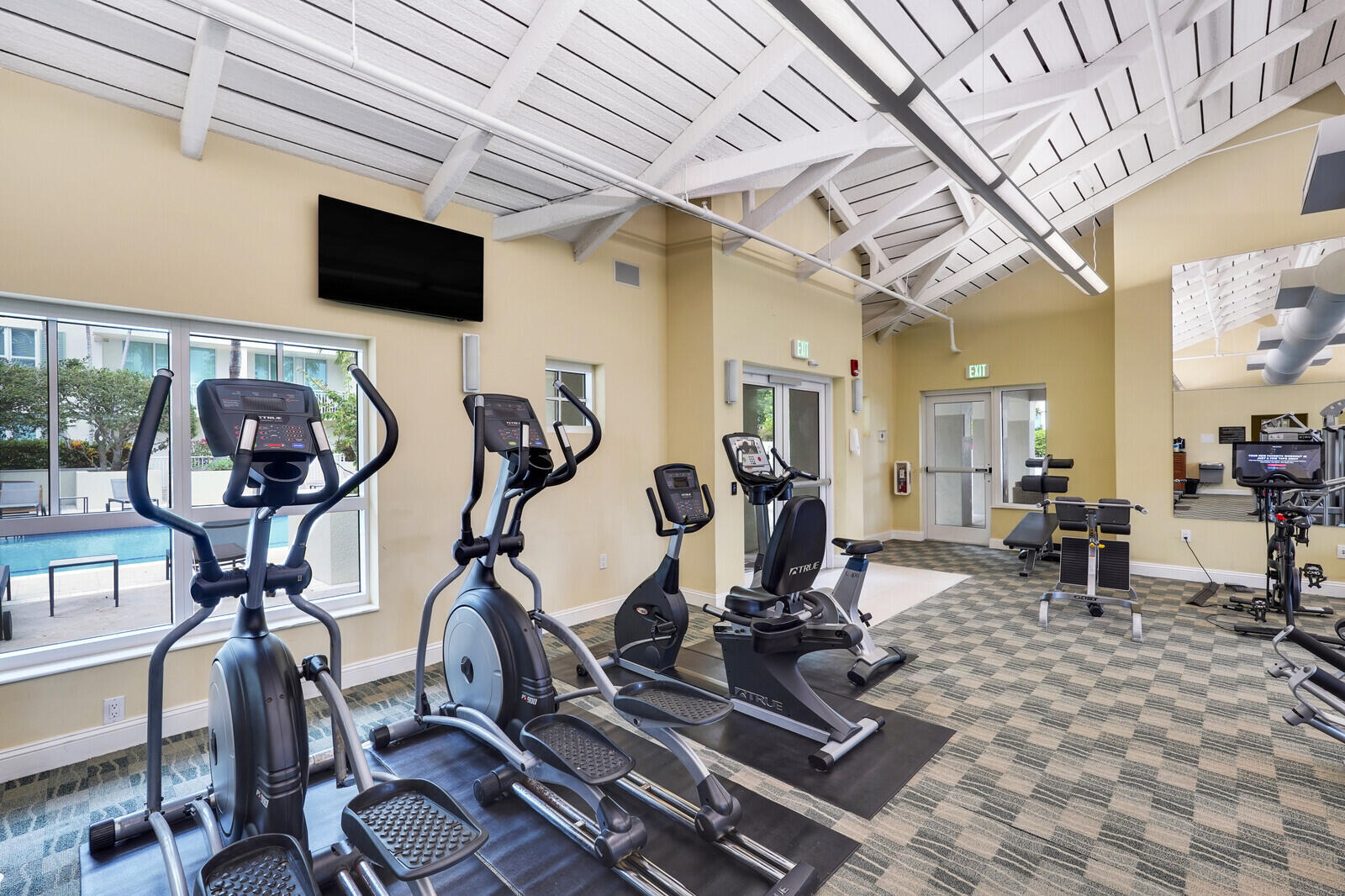 CITY PALMS CONDO - Residential Lease