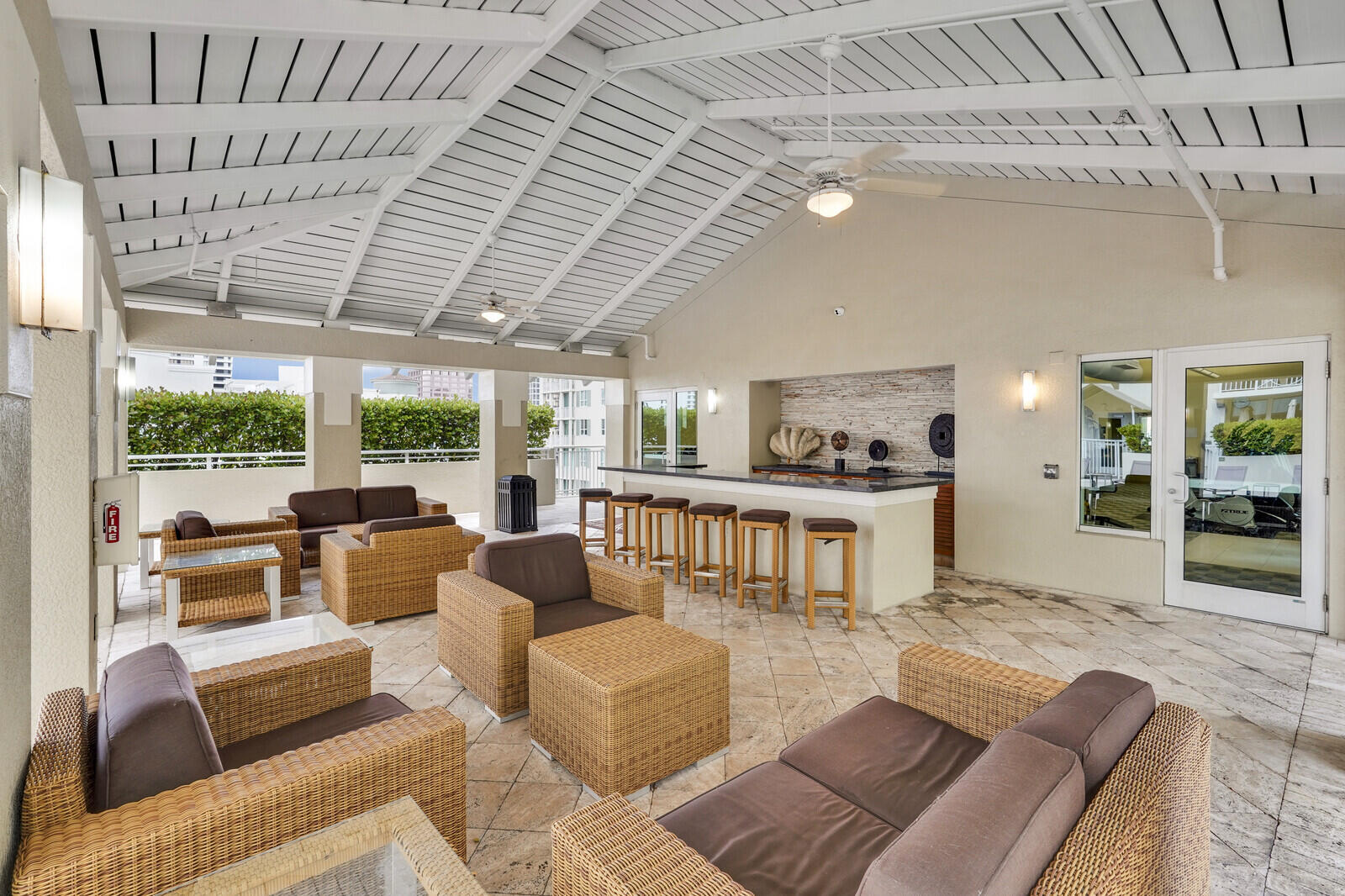 CITY PALMS CONDO - Residential Lease