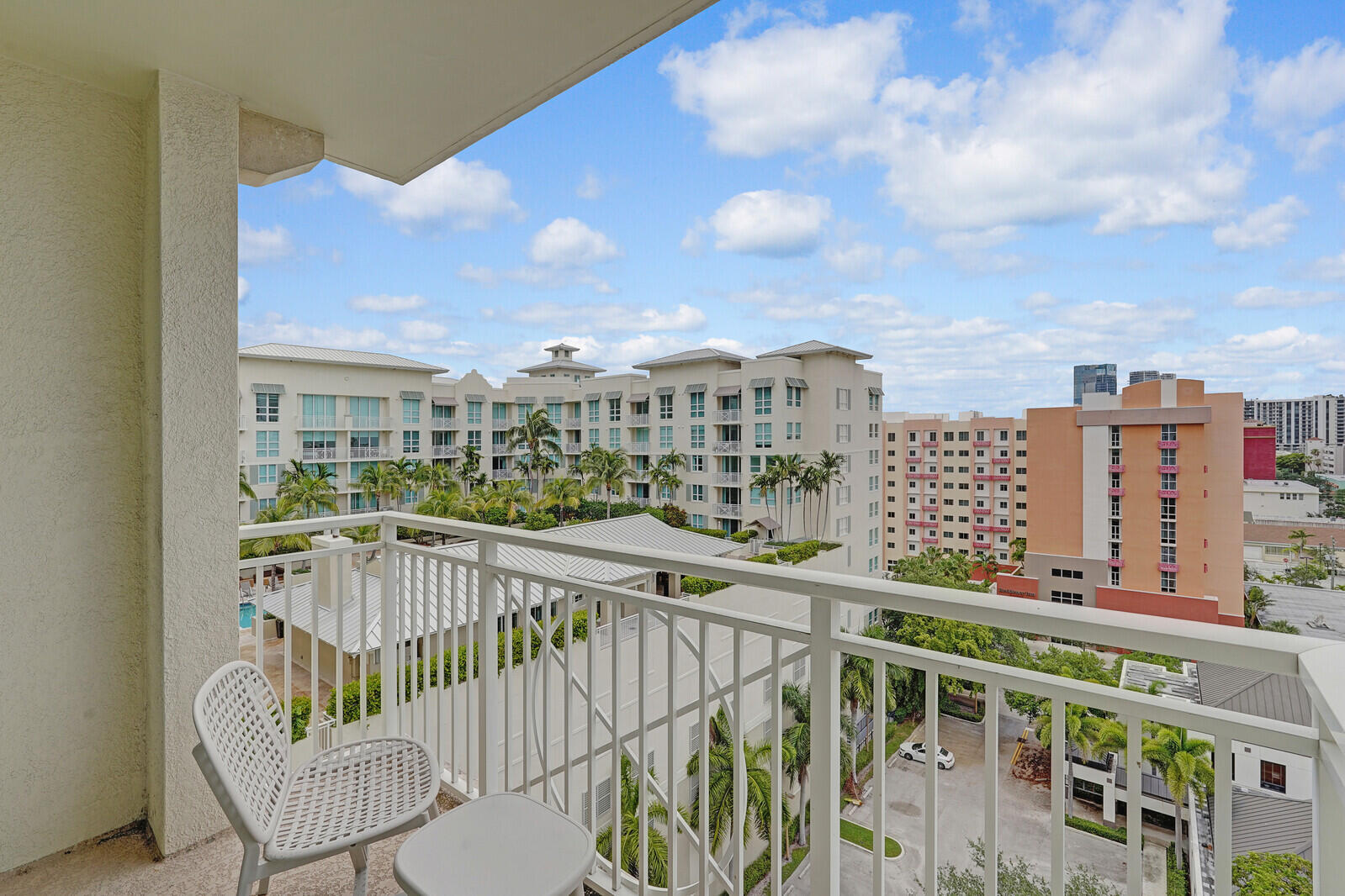 CITY PALMS CONDO - Residential Lease