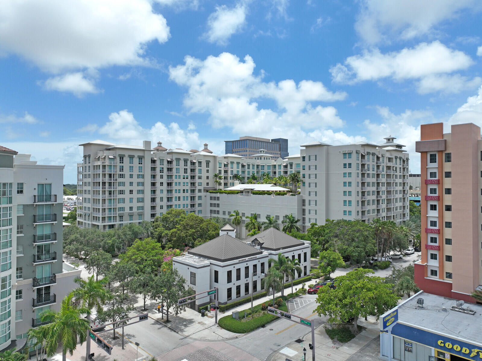 CITY PALMS CONDO - Residential Lease