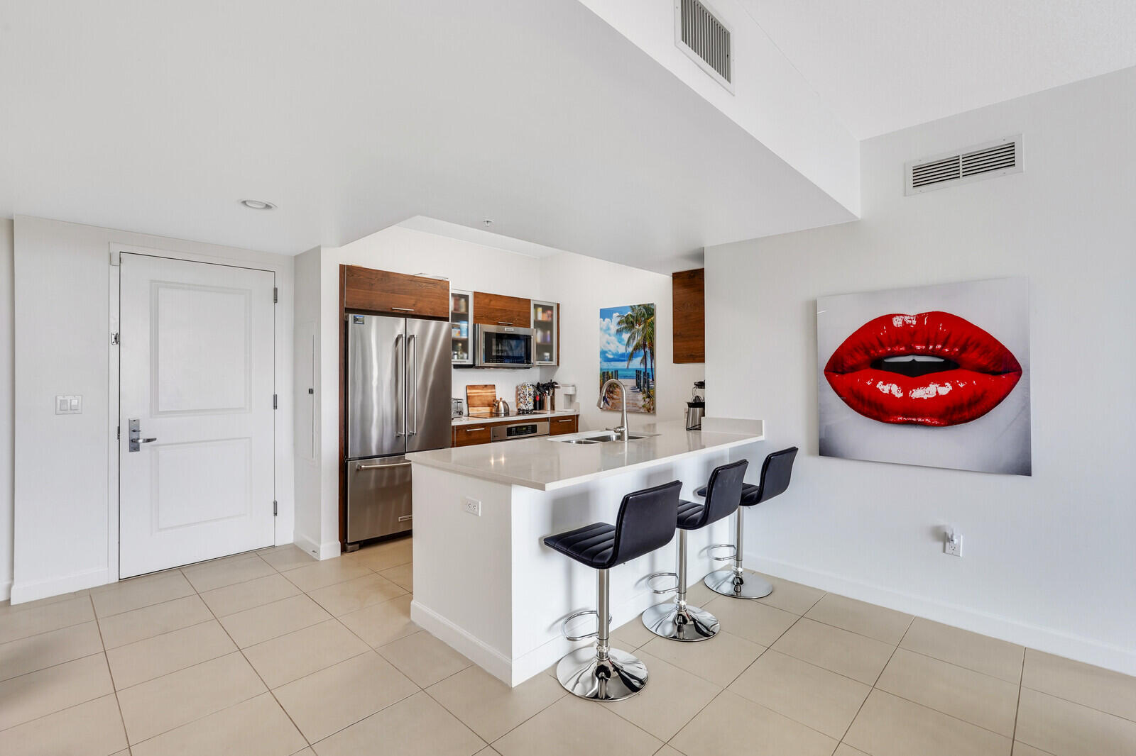 CITY PALMS CONDO - Residential Lease