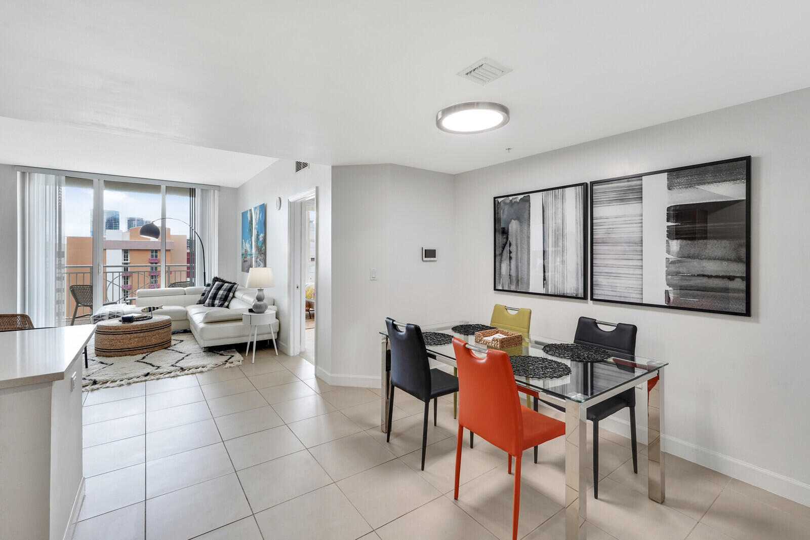 CITY PALMS CONDO - Residential Lease