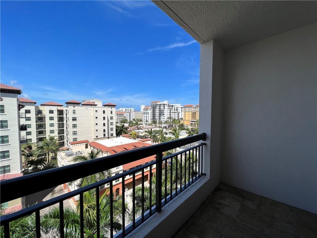 BOCA GRAND - Residential