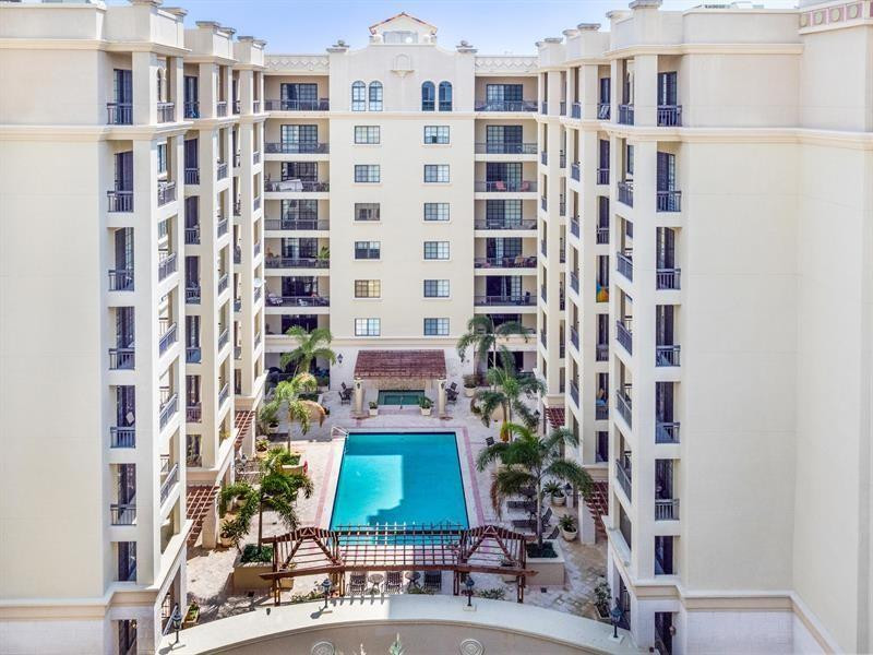 BOCA GRAND - Residential