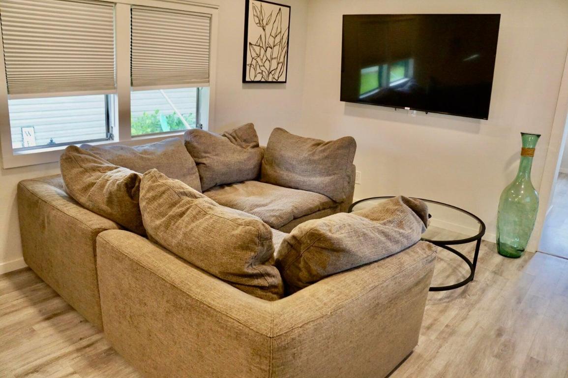 Sunshine Mobile Manor - Residential