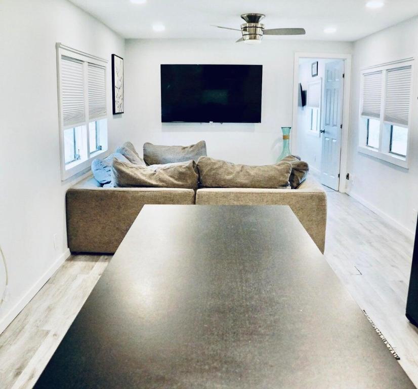 Sunshine Mobile Manor - Residential