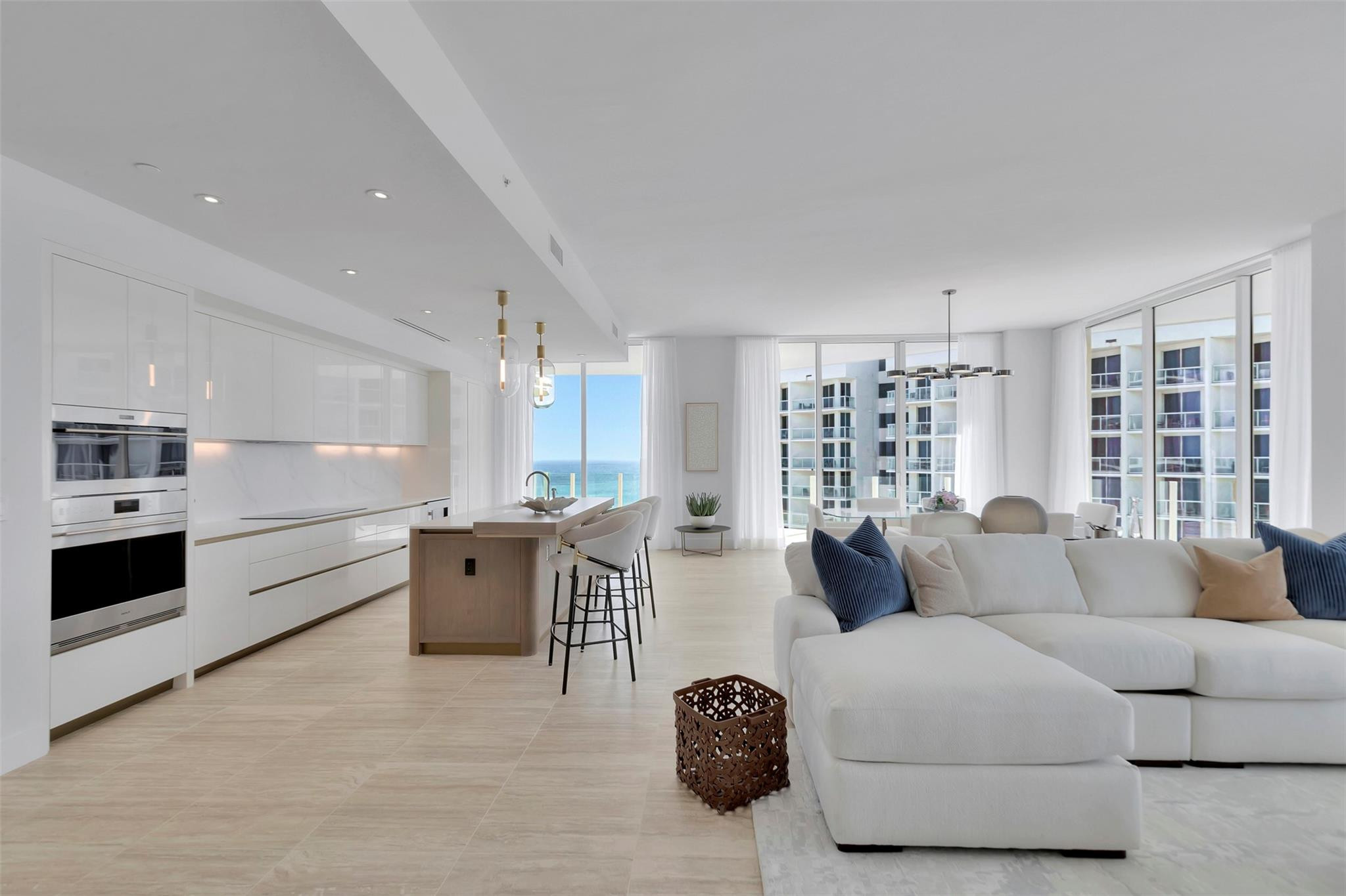 Four Seasons - Residential Lease