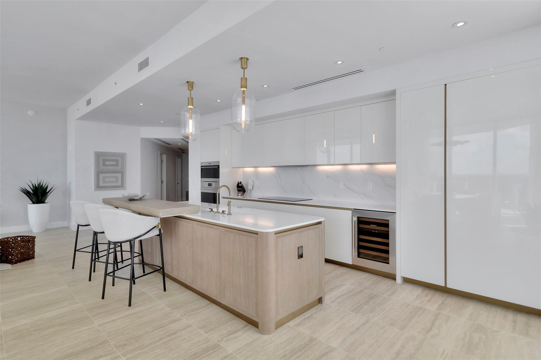 Four Seasons - Residential Lease