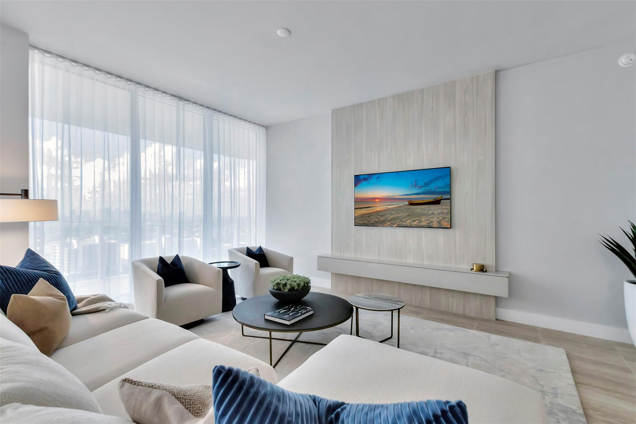 Four Seasons - Residential Lease