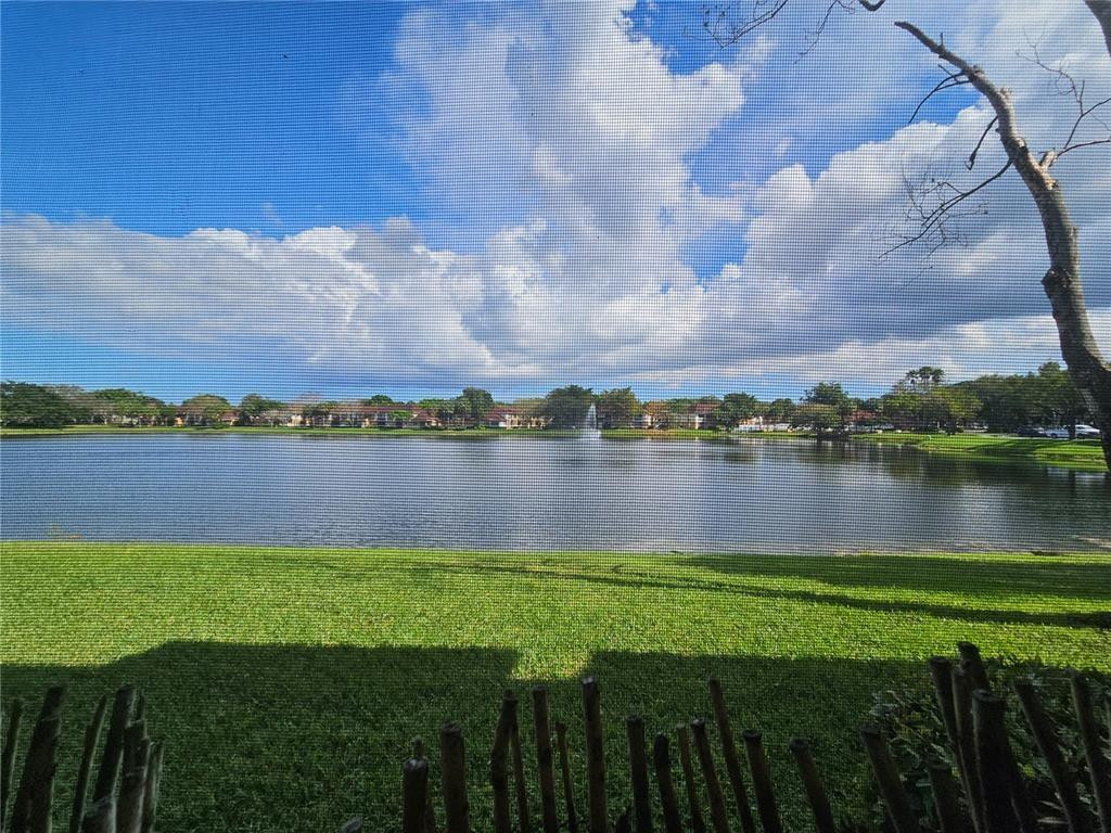 COLONNADES CONDO - Residential Lease