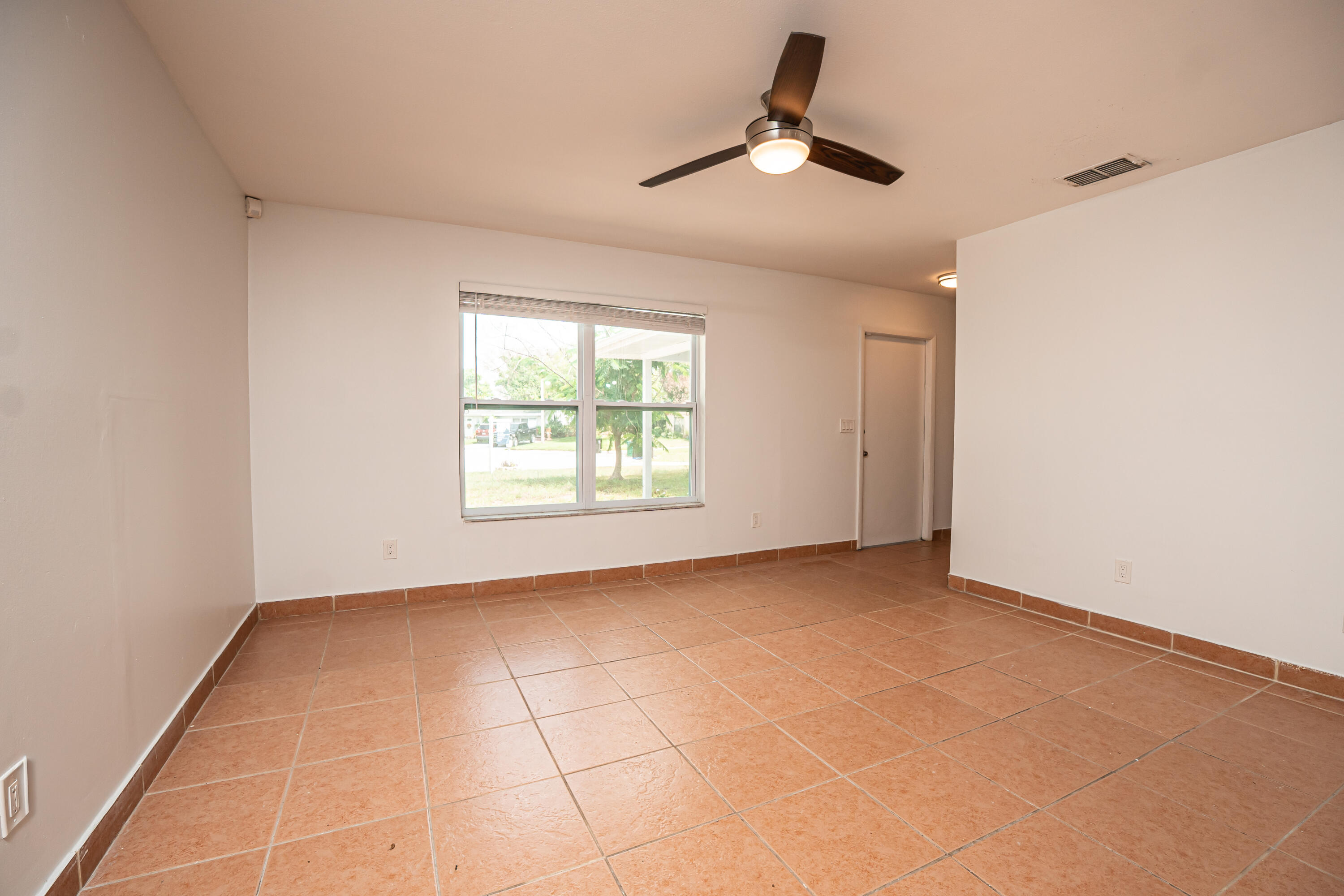 PORT ST LUCIE SECTION 42 1ST REPLAT - Residential