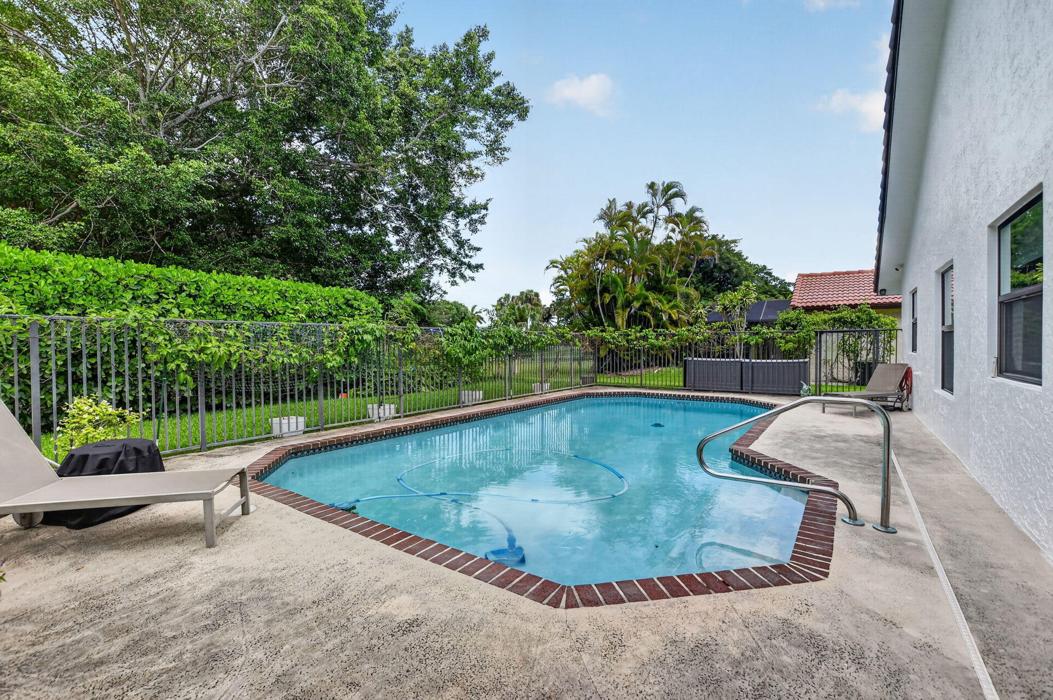 BOCA GREENS 2 - Residential