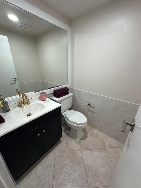 KINGS POINT SEVILLE CONDOS - Residential