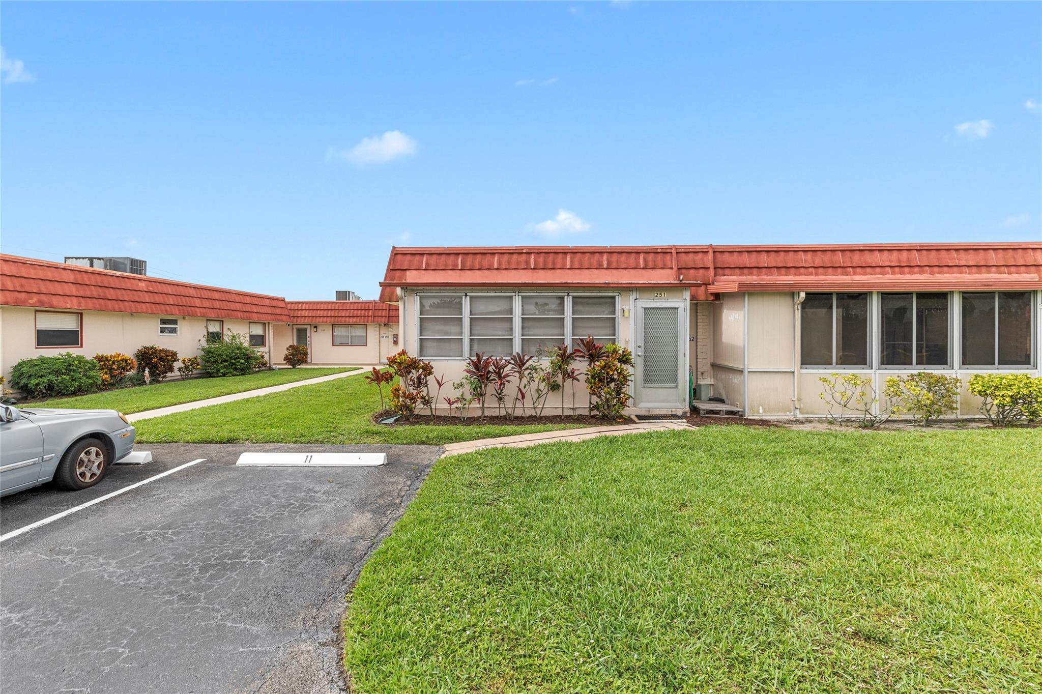 KINGS POINT SEVILLE CONDOS - Residential