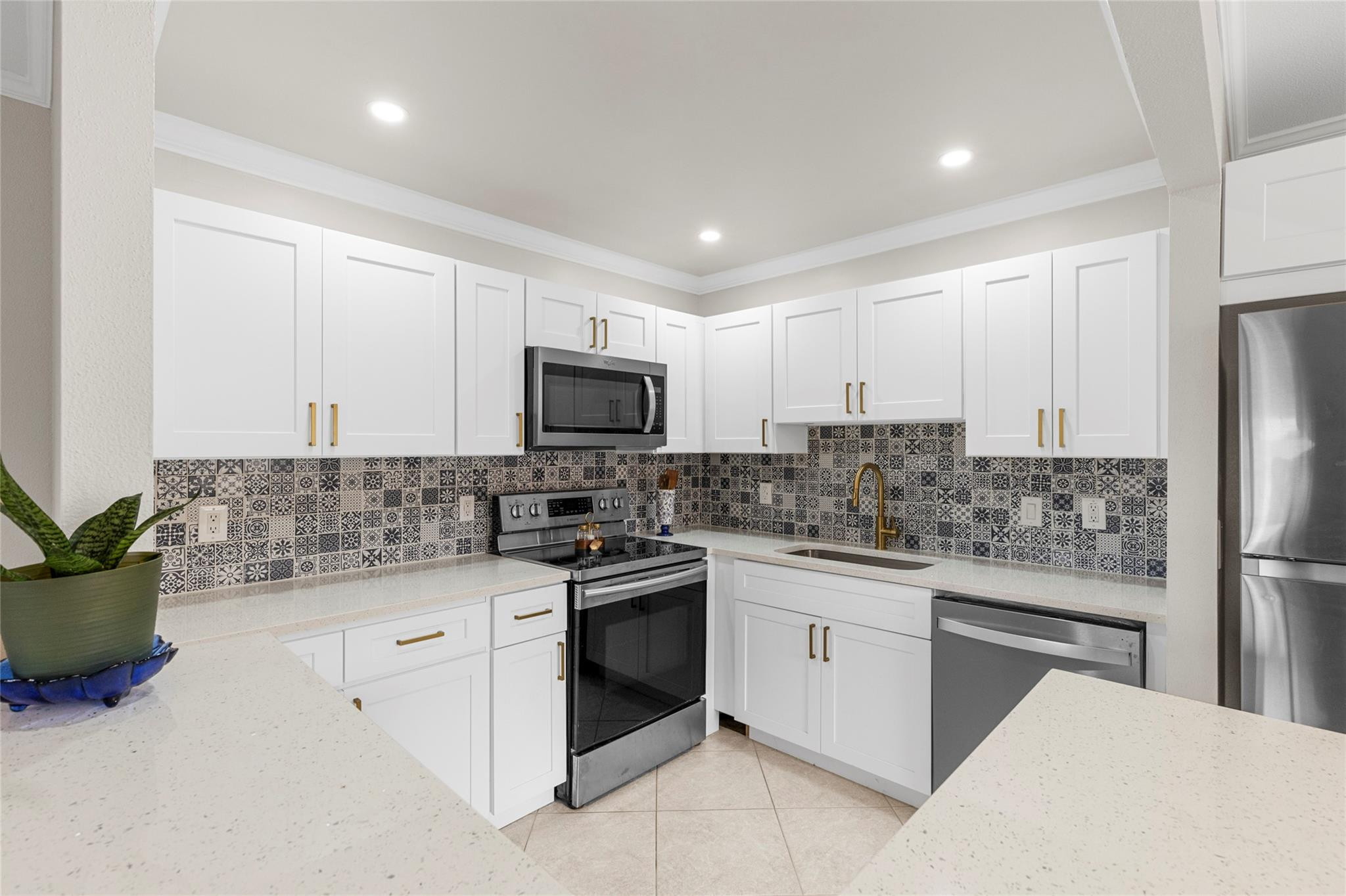 KINGS POINT SEVILLE CONDOS - Residential