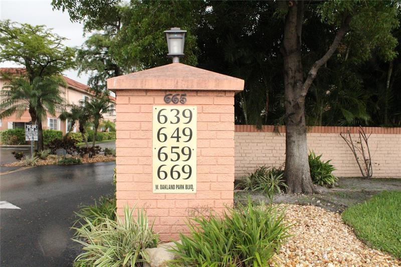 Oakland Grove Village - Residential