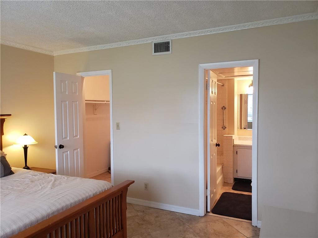 Oakland Grove Village - Residential