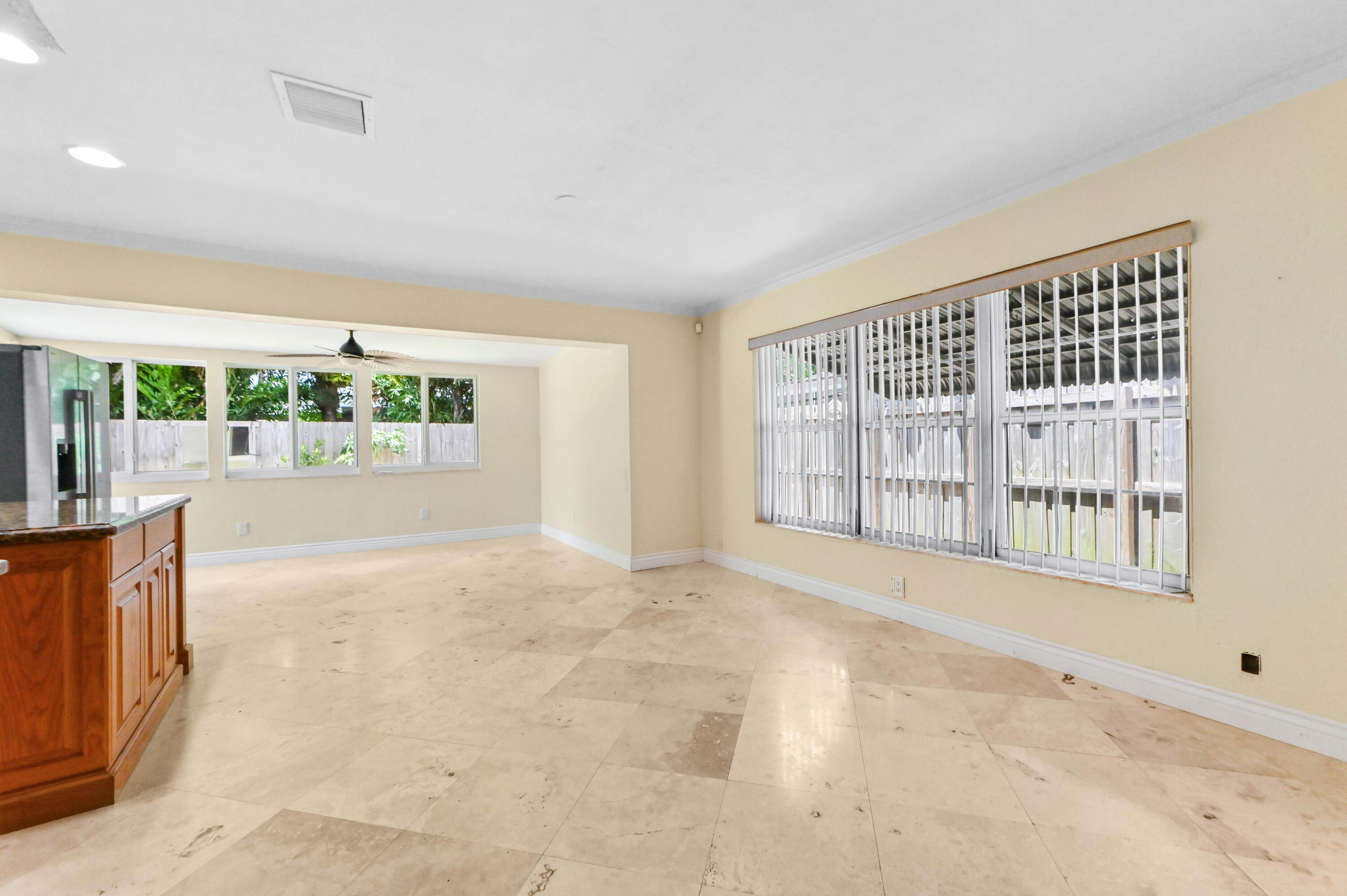 ALMAR ESTATES - Residential