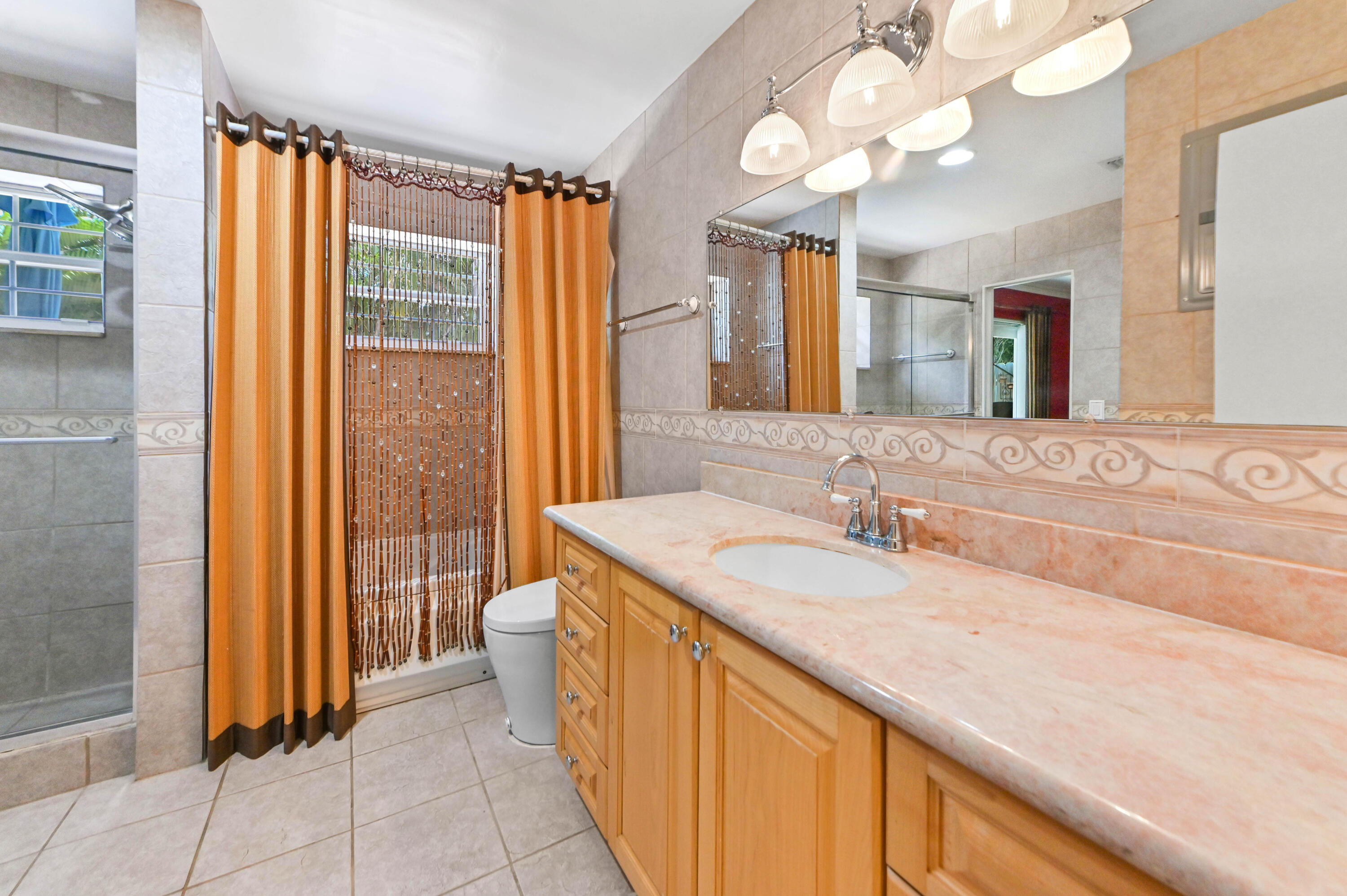 ALMAR ESTATES - Residential