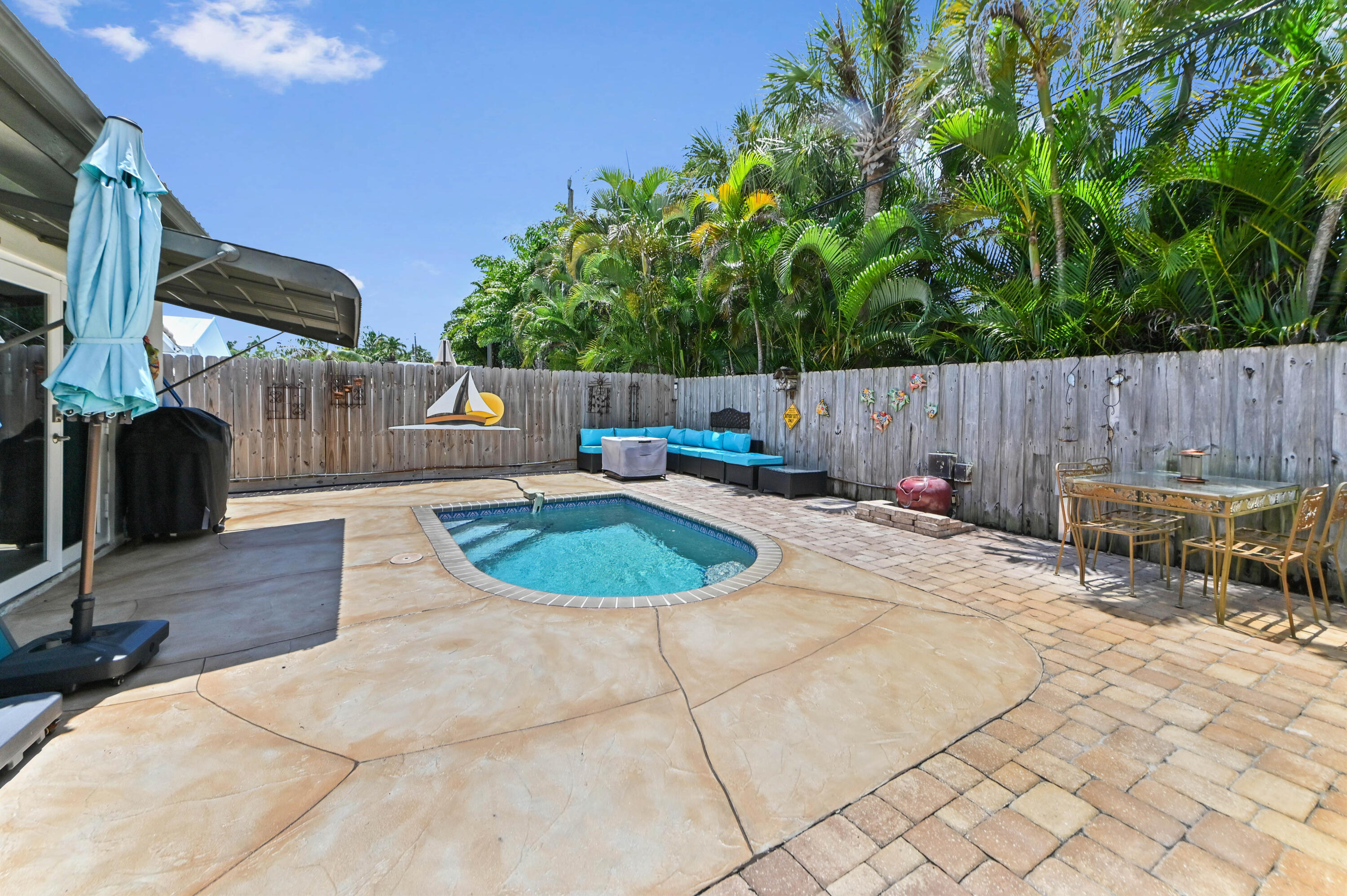 ALMAR ESTATES - Residential