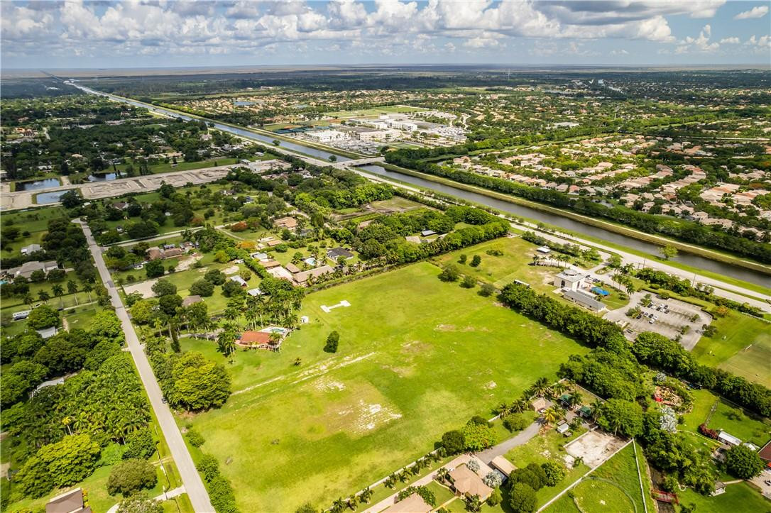 ROLLING OAKS ESTATES - Land