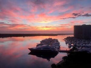 OLD PORT COVE LAKE POINT TOWER CONDO - Residential