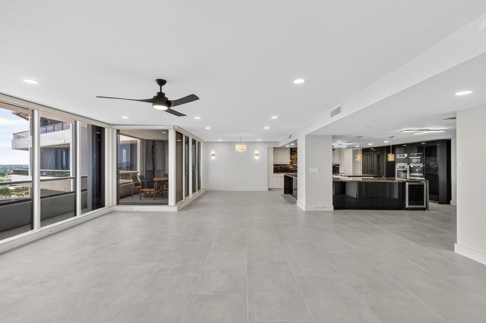 OLD PORT COVE LAKE POINT TOWER CONDO - Residential