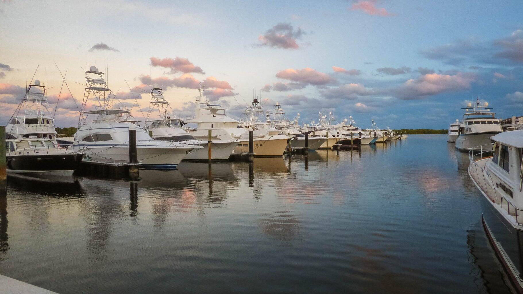 OLD PORT COVE LAKE POINT TOWER CONDO - Residential