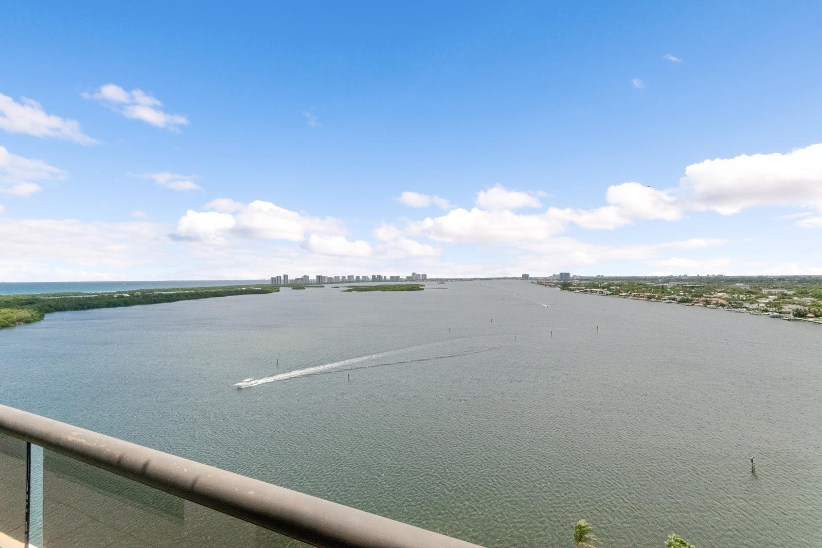 OLD PORT COVE LAKE POINT TOWER CONDO - Residential