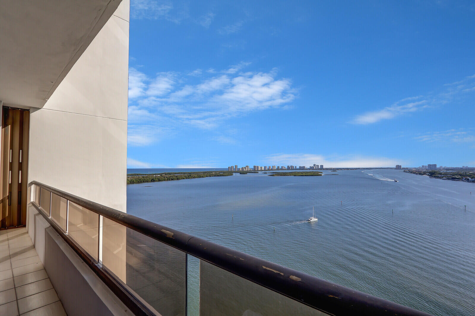 OLD PORT COVE LAKE POINT TOWER CONDO - Residential