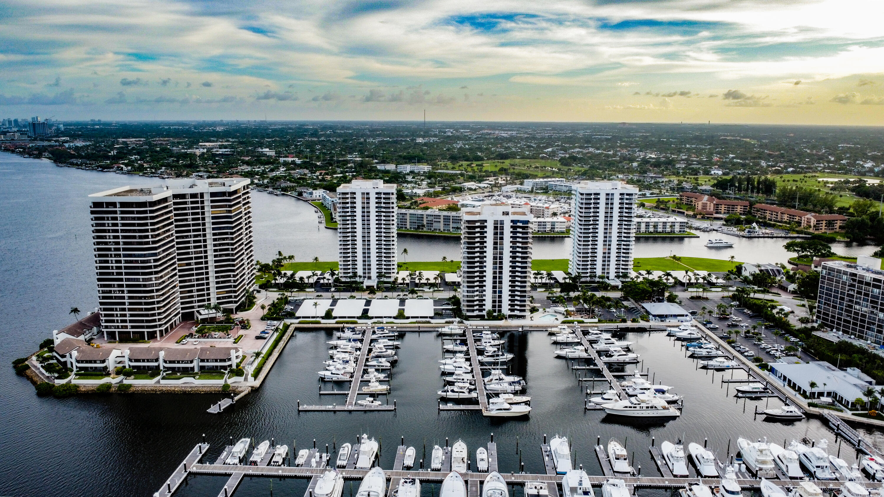 OLD PORT COVE LAKE POINT TOWER CONDO - Residential