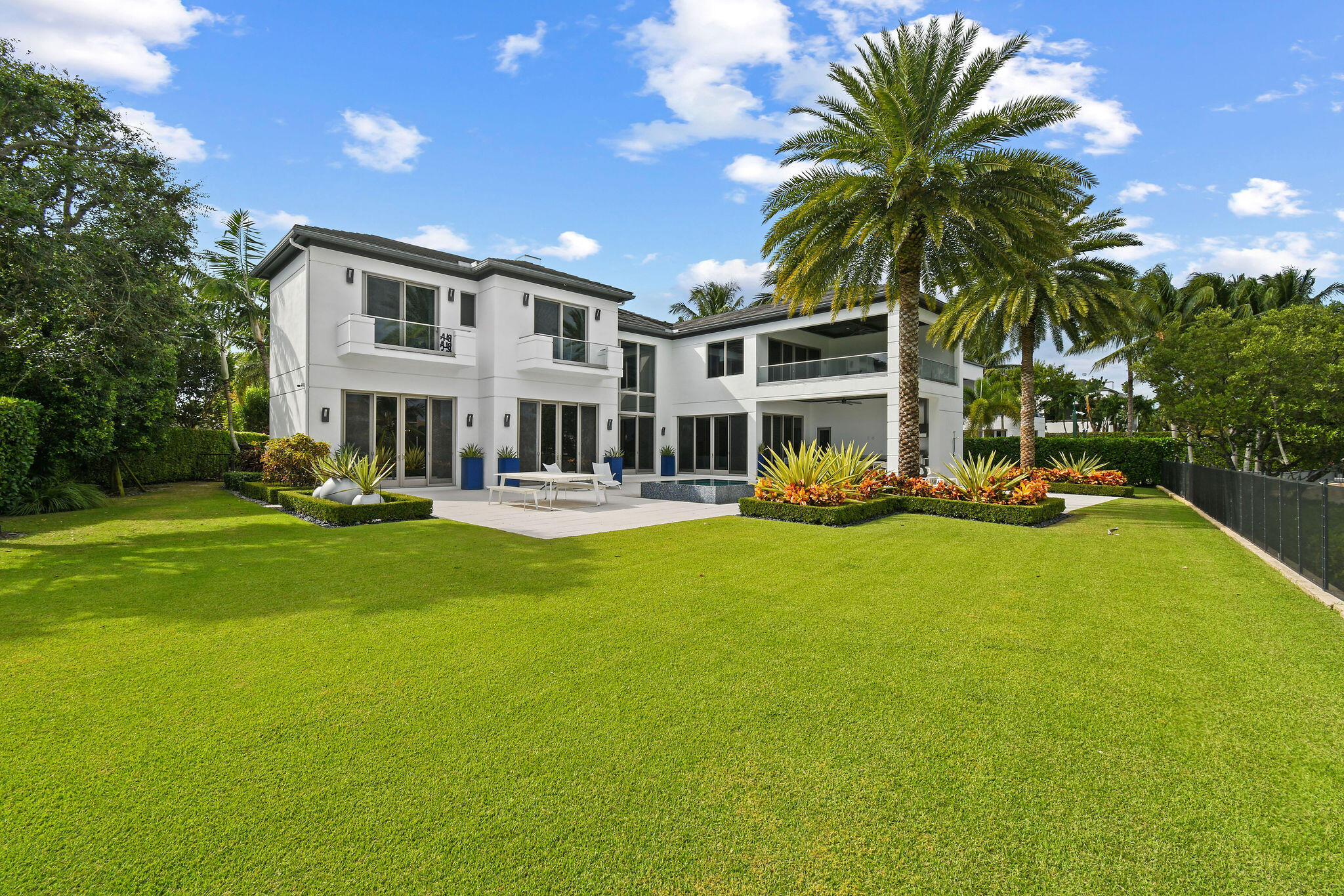 HARBOR PLACE - Residential