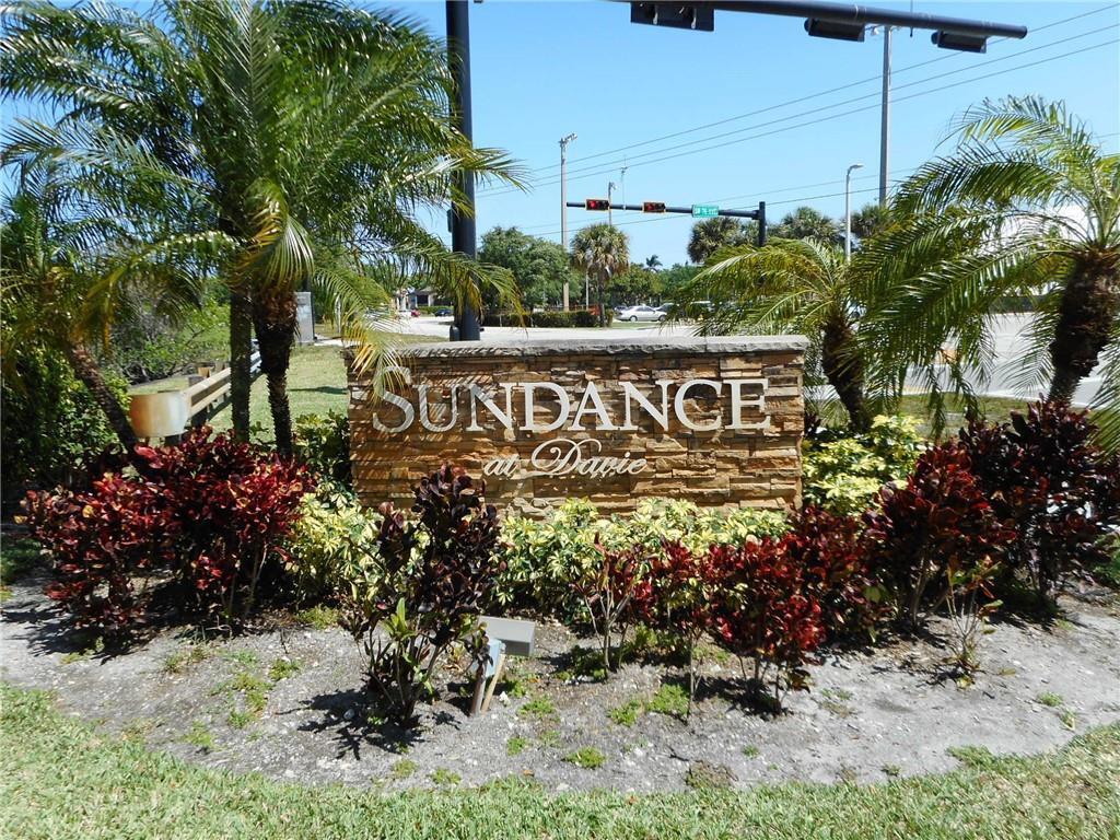 Great location for Students across the street from NSU Medical & Dental. Washer & Dryer in the unit, Tile Floors, Open Kitchen. Community Offers Pool, Spa, Tennis. Parking is not assigned, Manager on site Tues/Wed/Thursdays. Tenant to obtain Renters Insurance, Landlord prefers no pets. Tenant lives there Until June 30, please only call the Listing Agent do not bother Tenant.