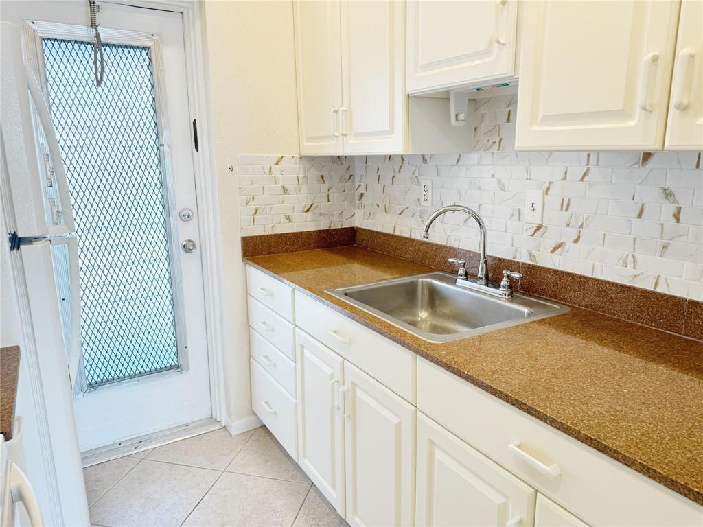 LEISUREVILLE LAKE CONDO - Residential