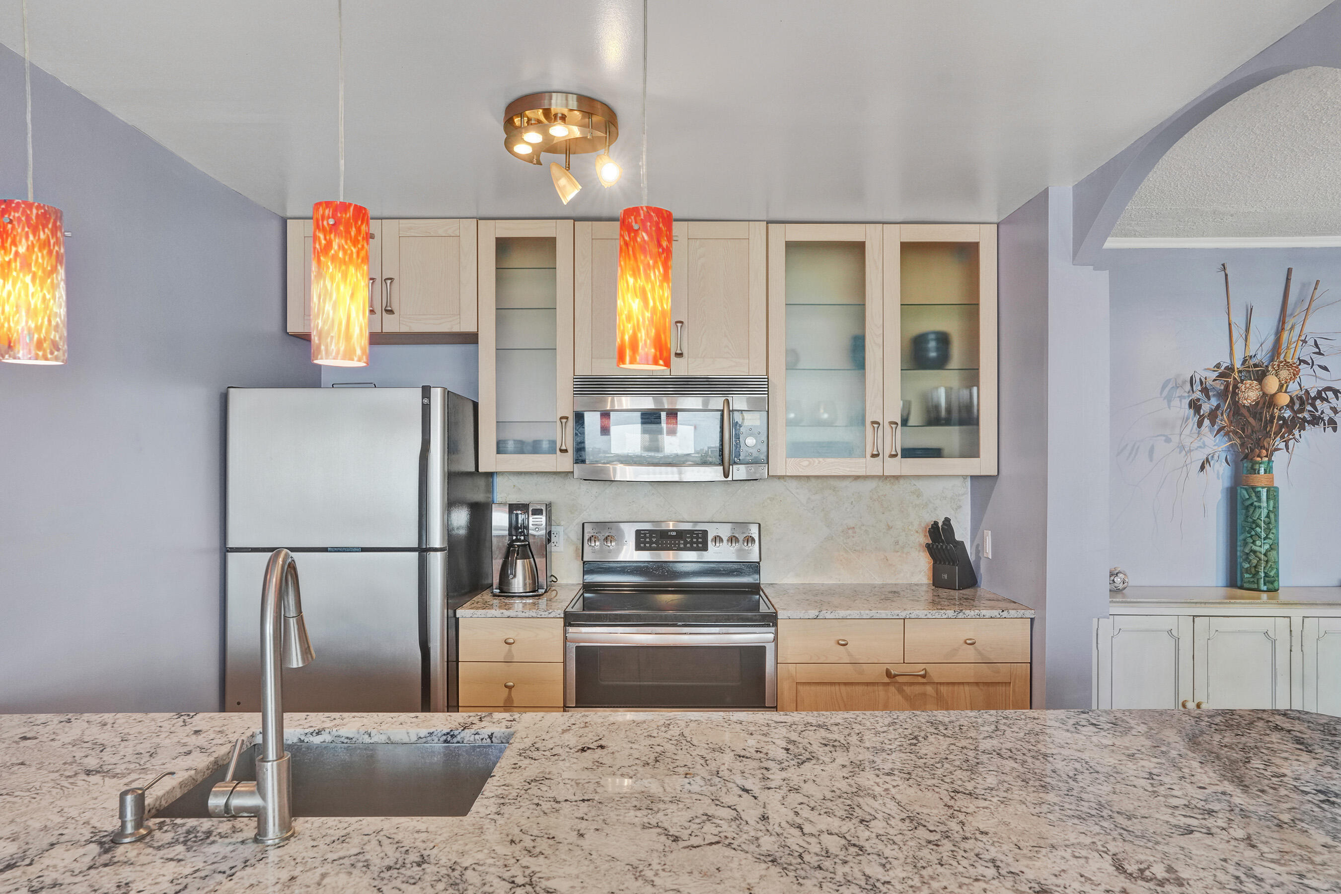CARLYLE CONDOMINIUM - Residential