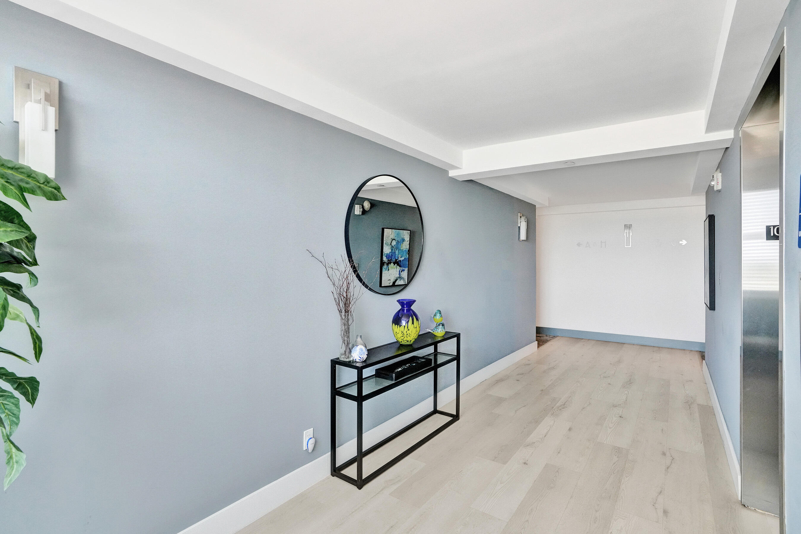 CARLYLE CONDOMINIUM - Residential