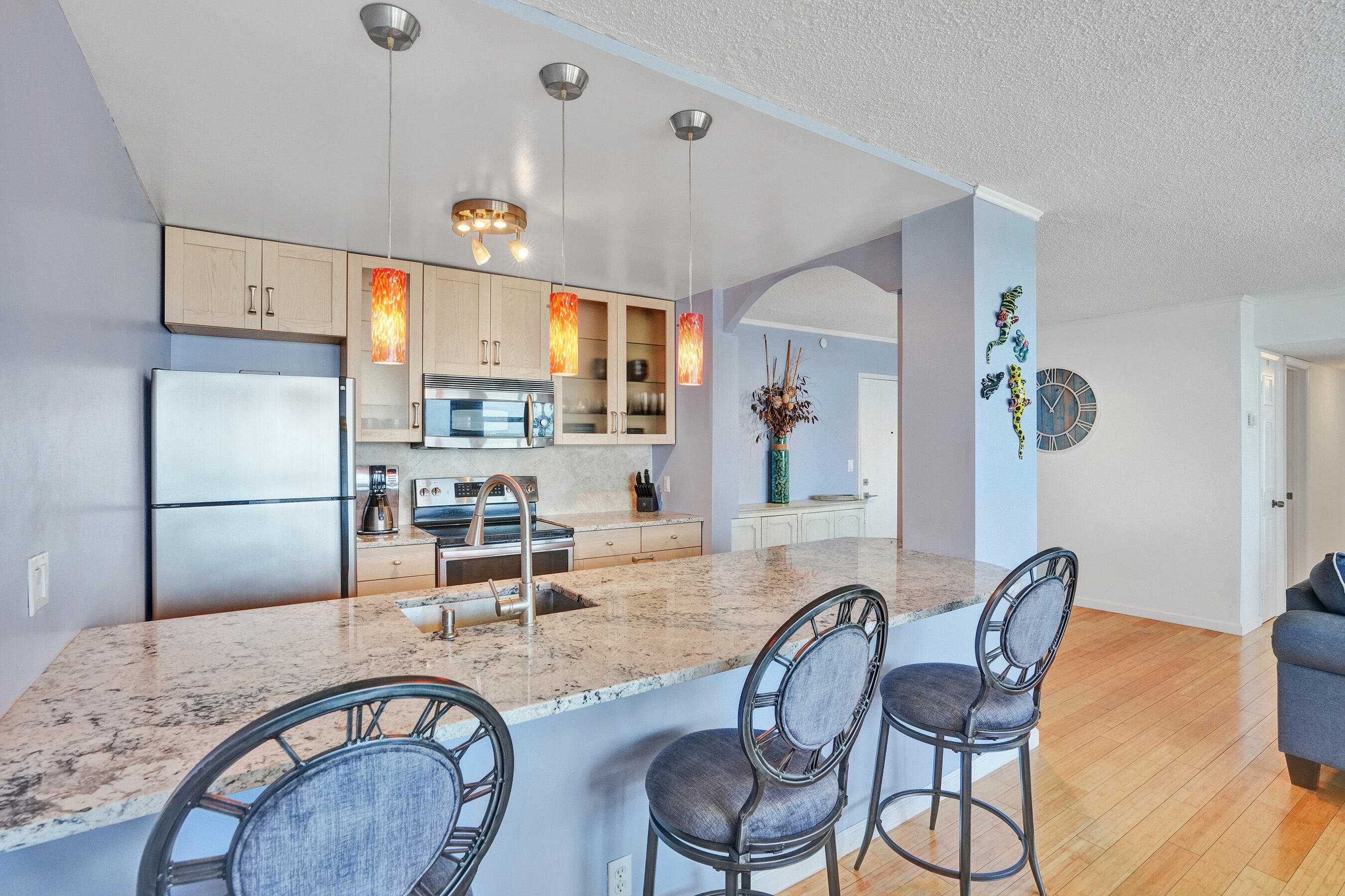 CARLYLE CONDOMINIUM - Residential