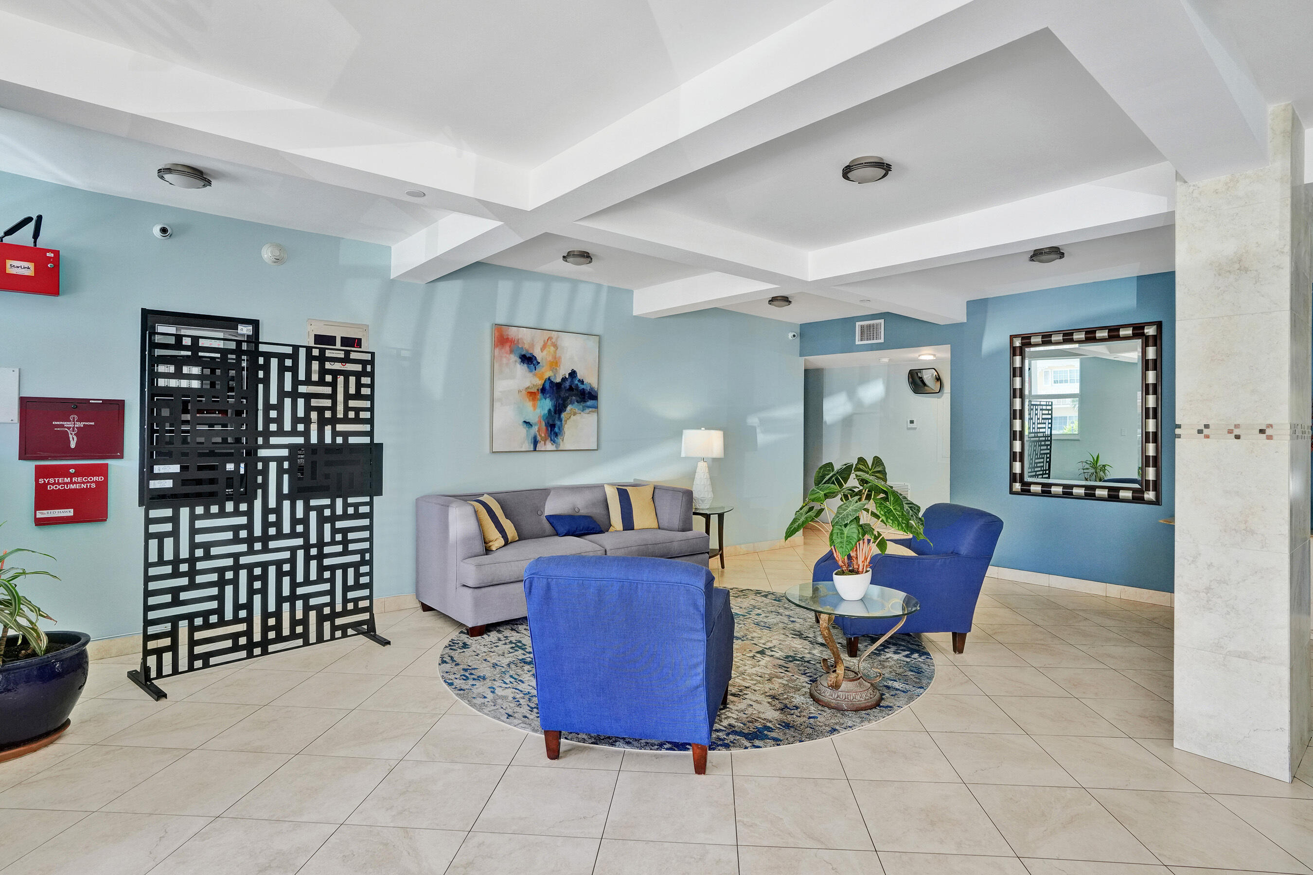 CARLYLE CONDOMINIUM - Residential