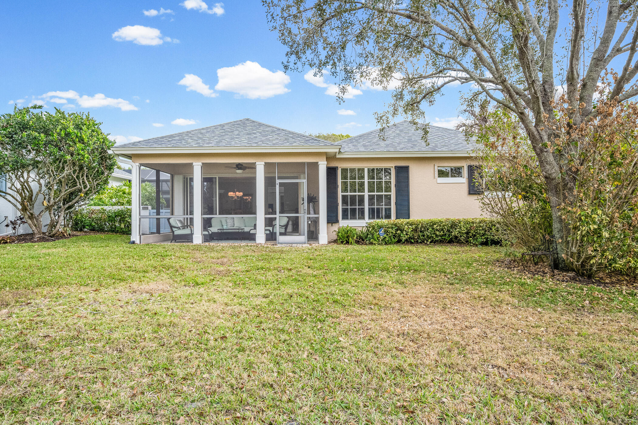INDIAN RIVER CLUB PLAT NO 7 OAK HAMMOCK - Residential