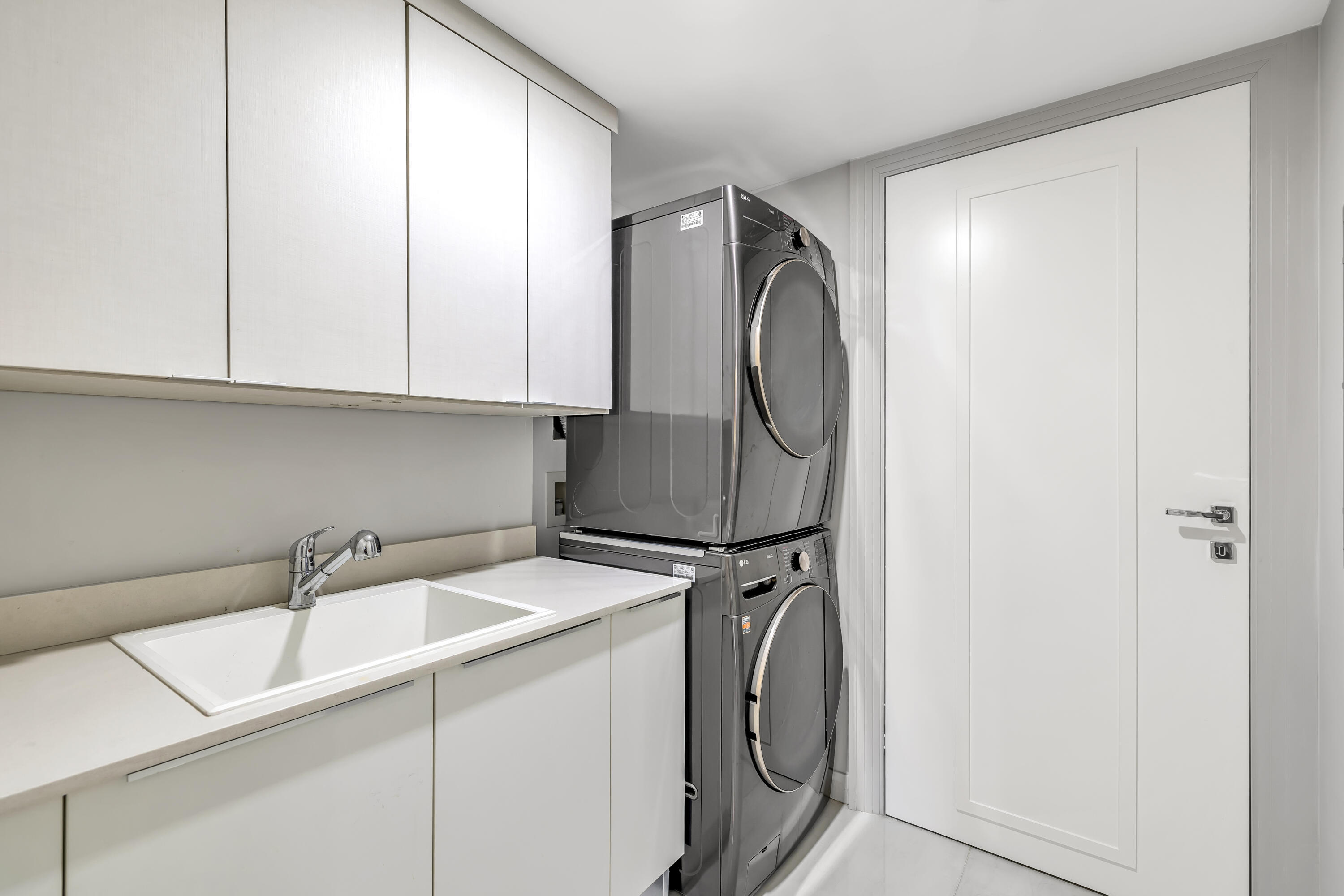 ADAGIO FORT LAUDERDALE BEACH - Residential
