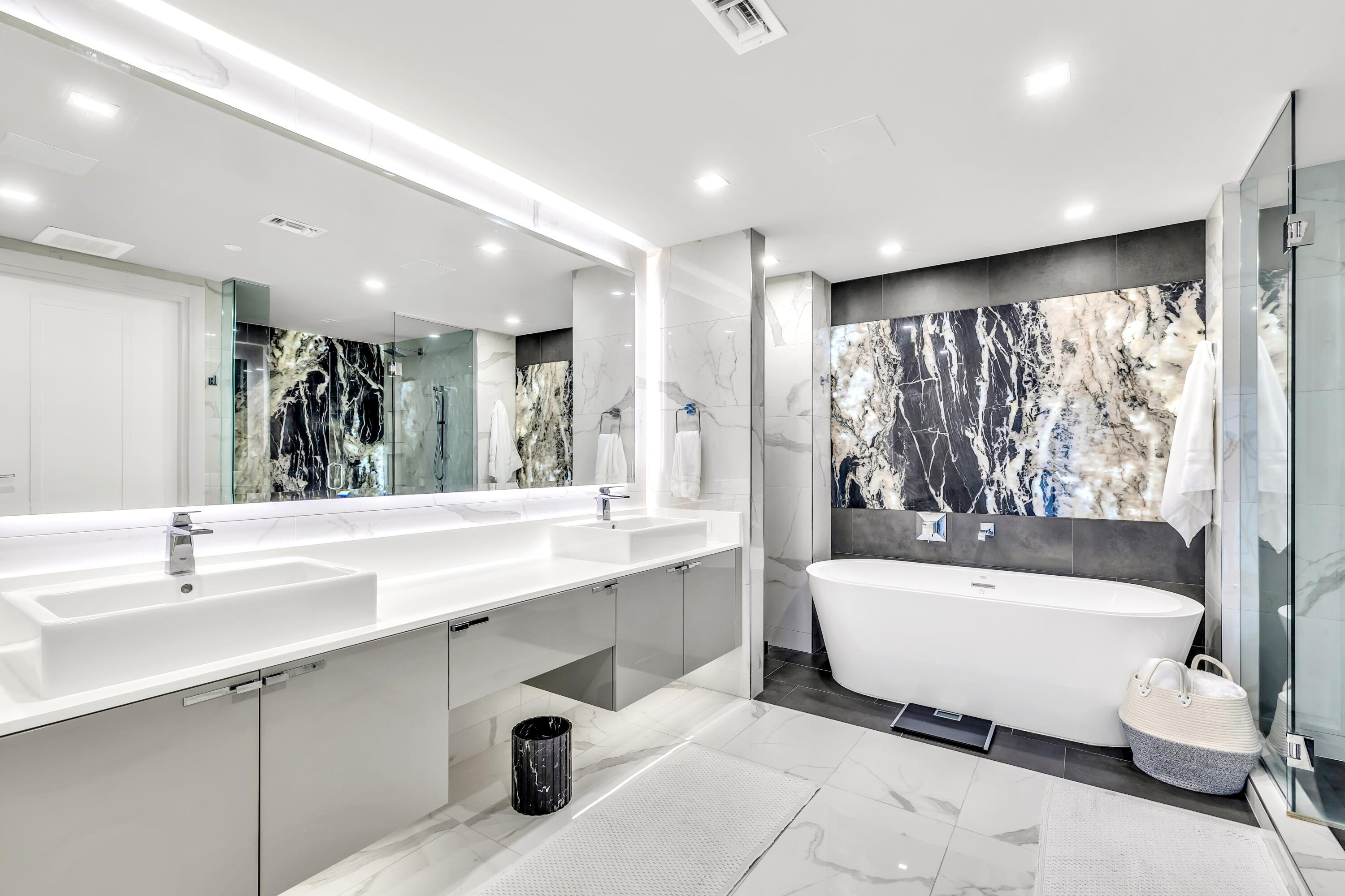 ADAGIO FORT LAUDERDALE BEACH - Residential
