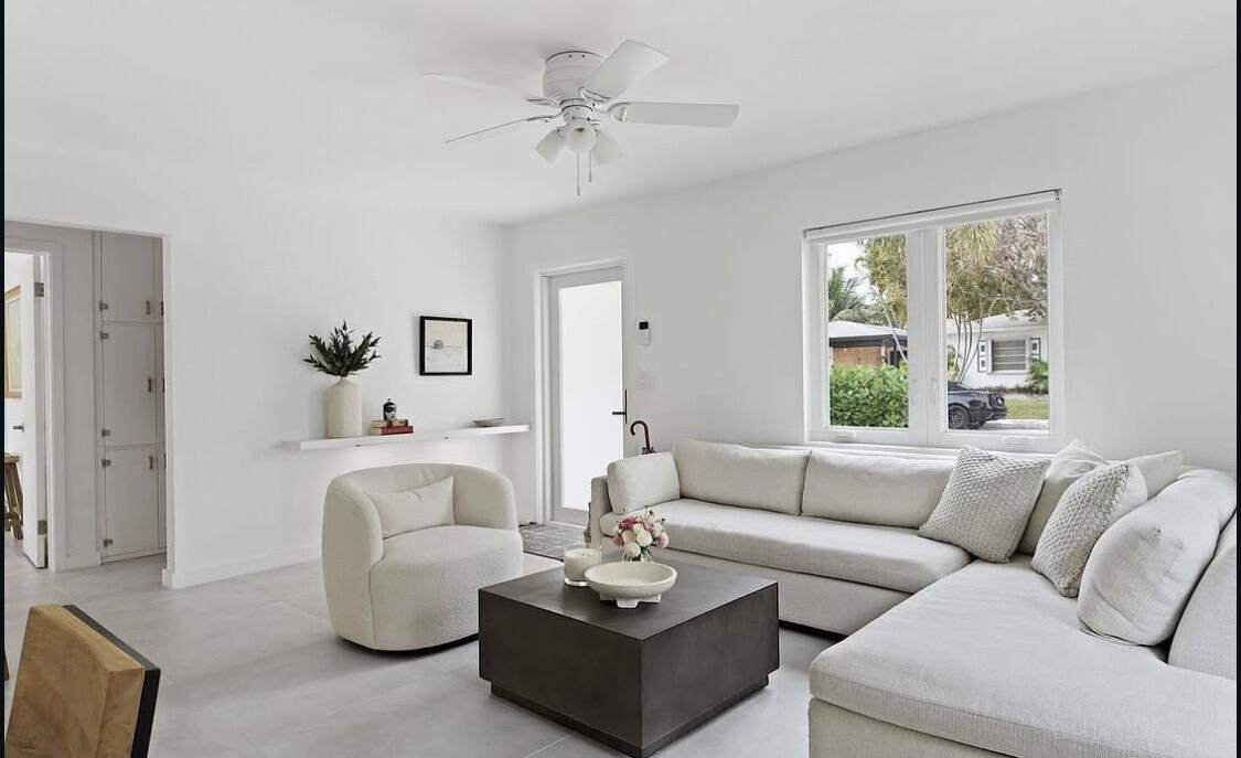 NORTH LAKE WORTH - Residential