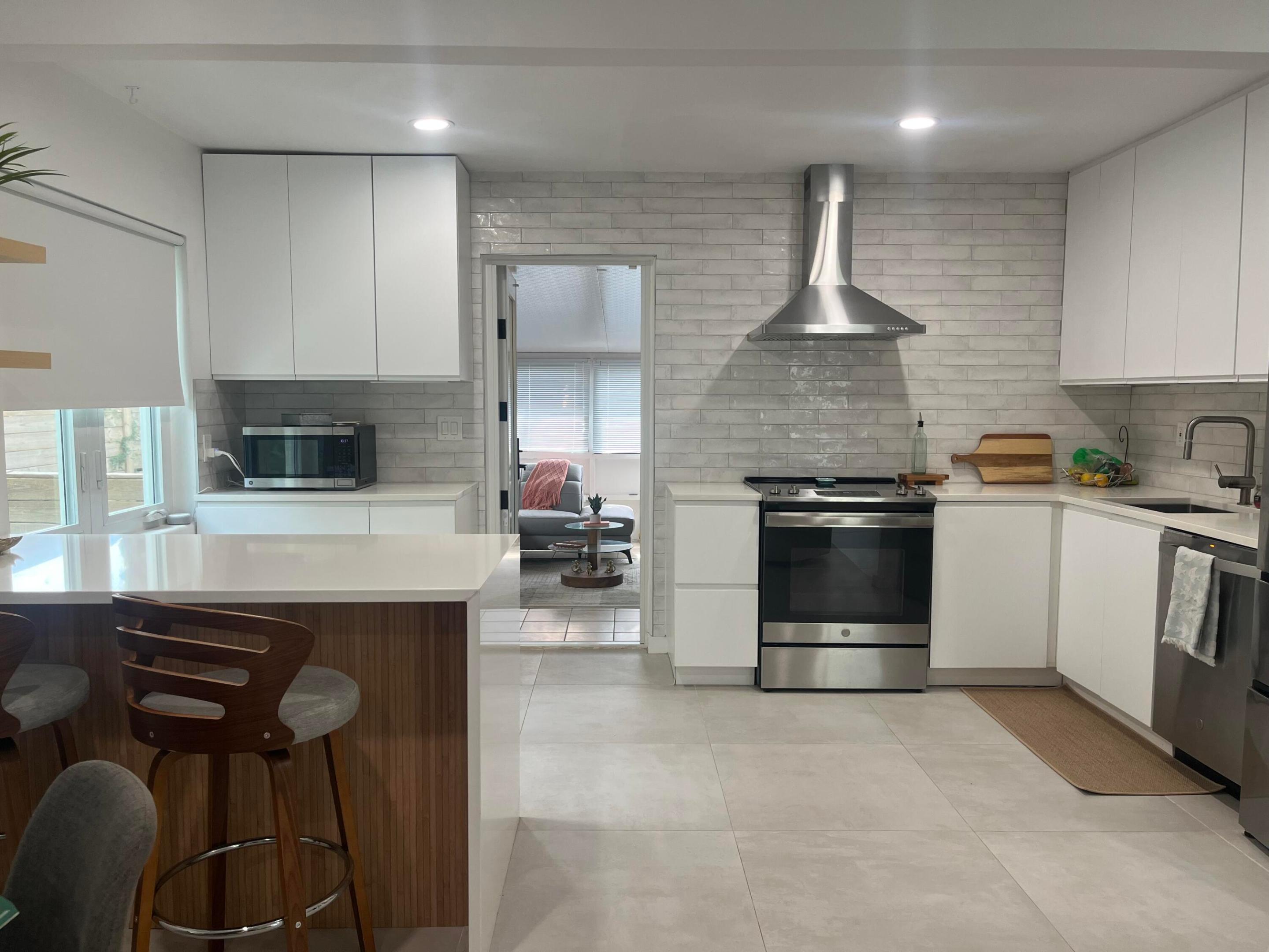 NORTH LAKE WORTH - Residential