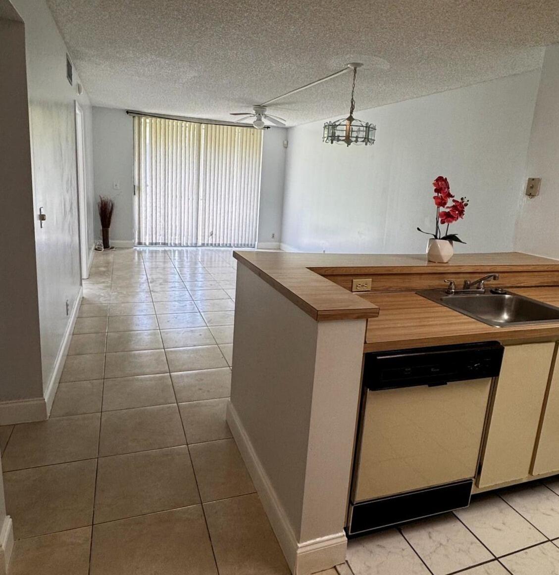 CASCADES OF LAUDERHILL 2 CONDO - Residential