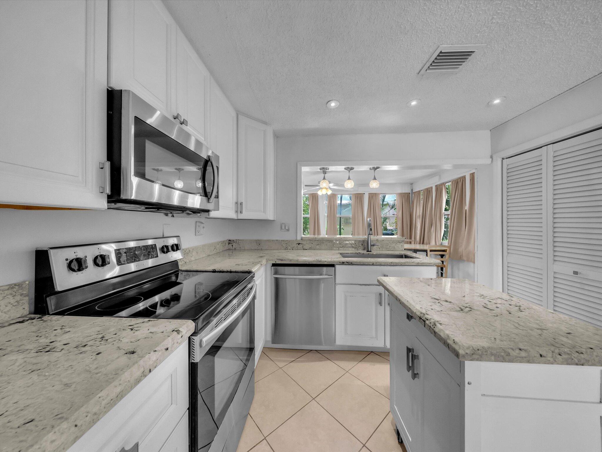 MAINLANDS OF TAMARAC LAKES - Residential