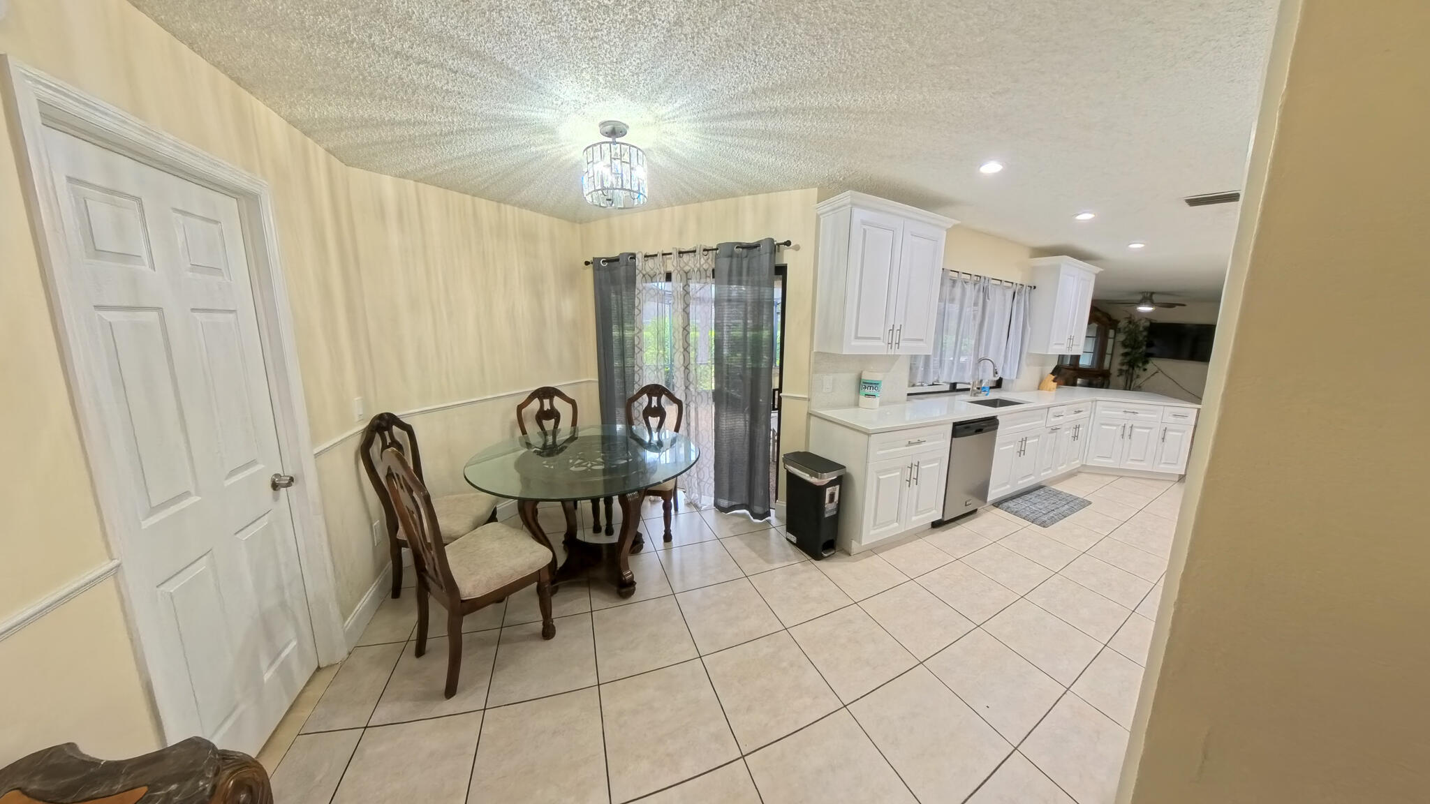 SUGAR POND MANOR OF WELLINGTON - Residential Lease