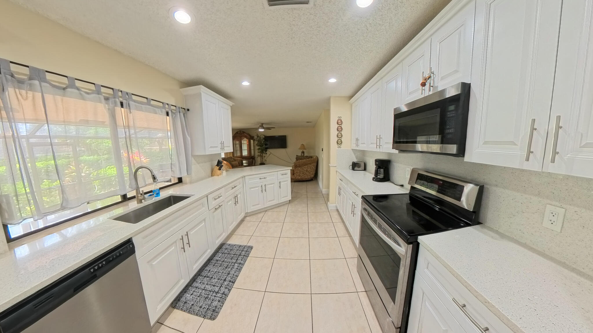 SUGAR POND MANOR OF WELLINGTON - Residential Lease