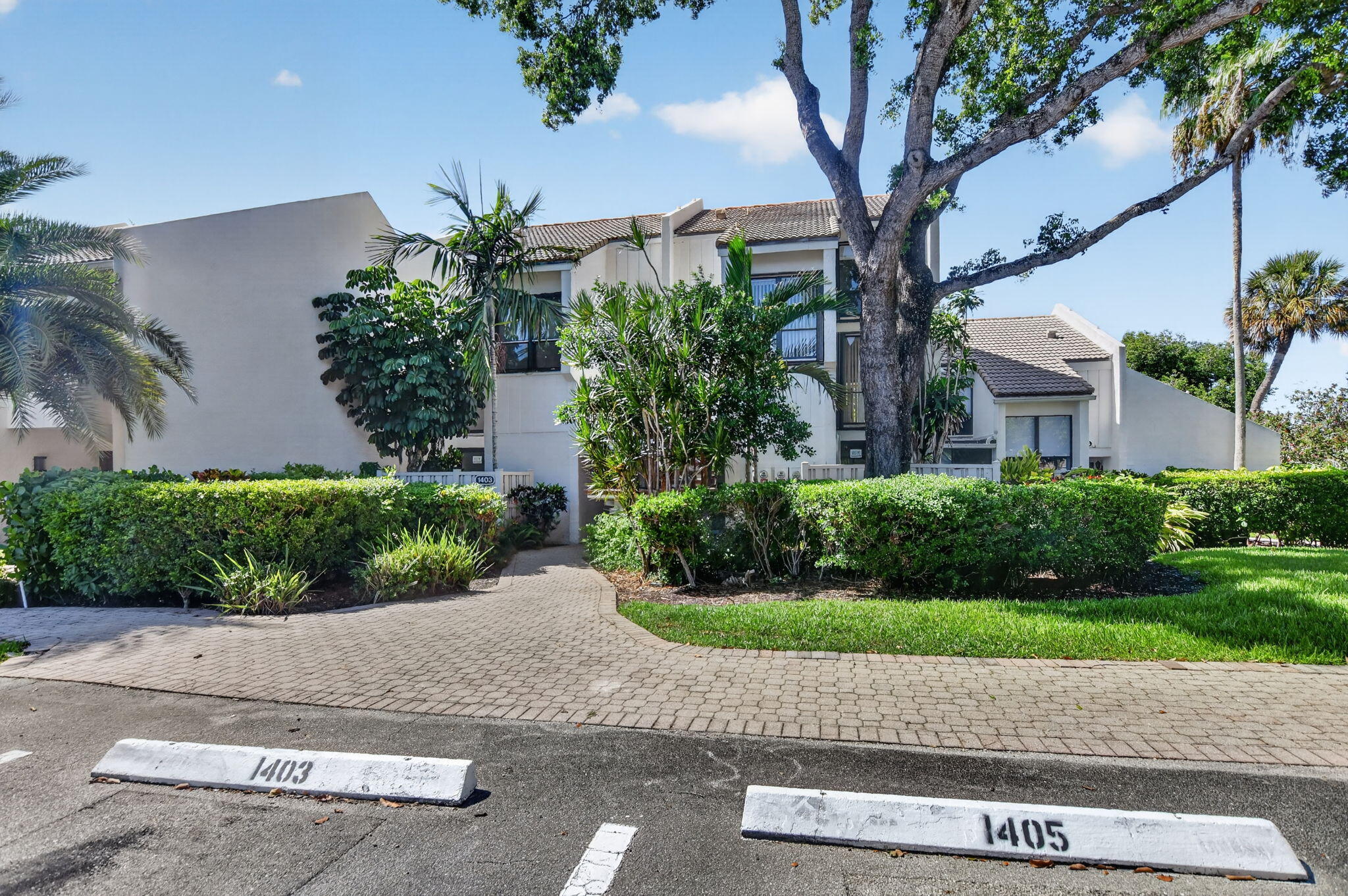 Bridgewood Townhouse - Residential