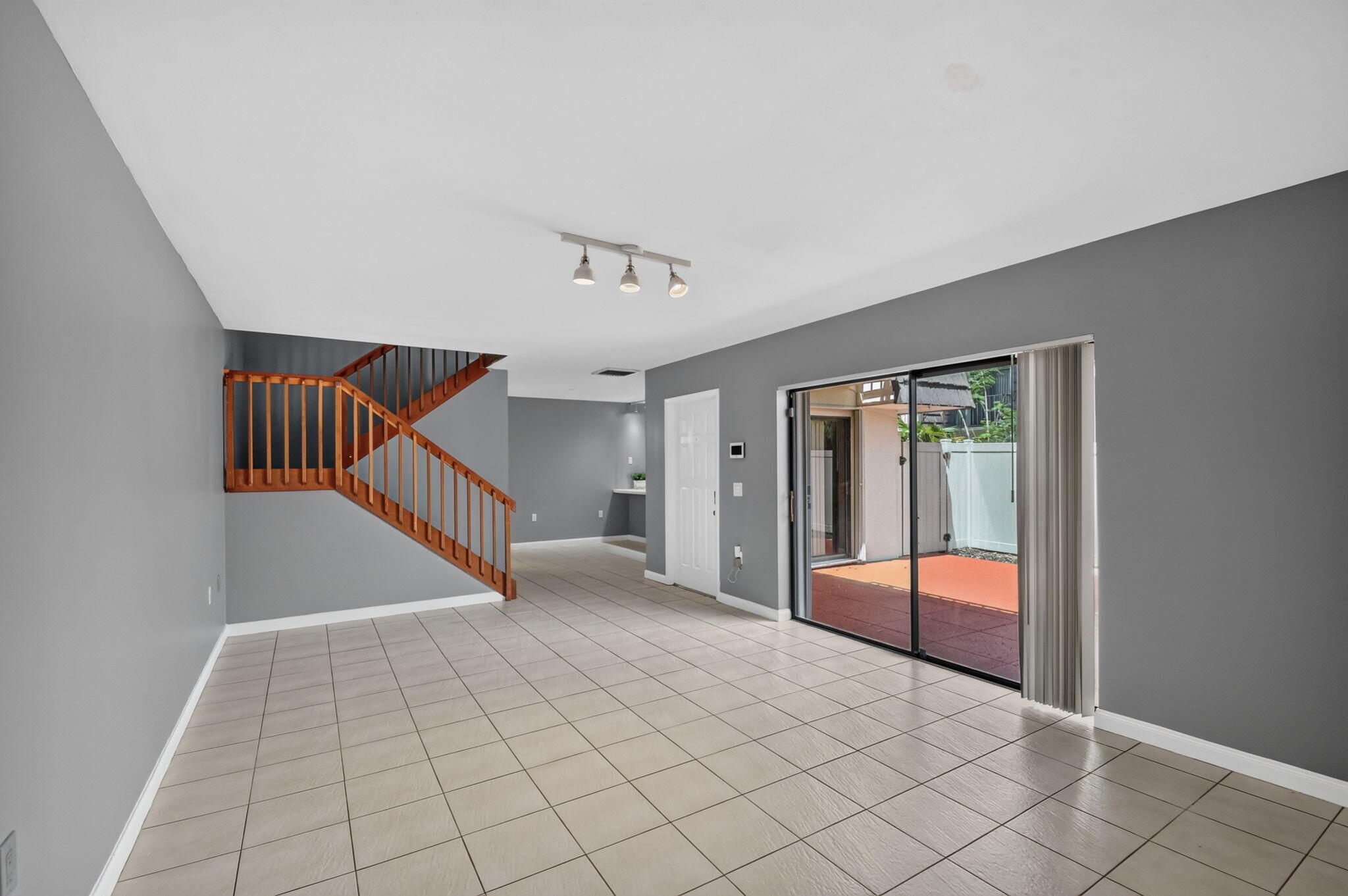HERITAGE VILLAGE OF P B LAKES - Residential