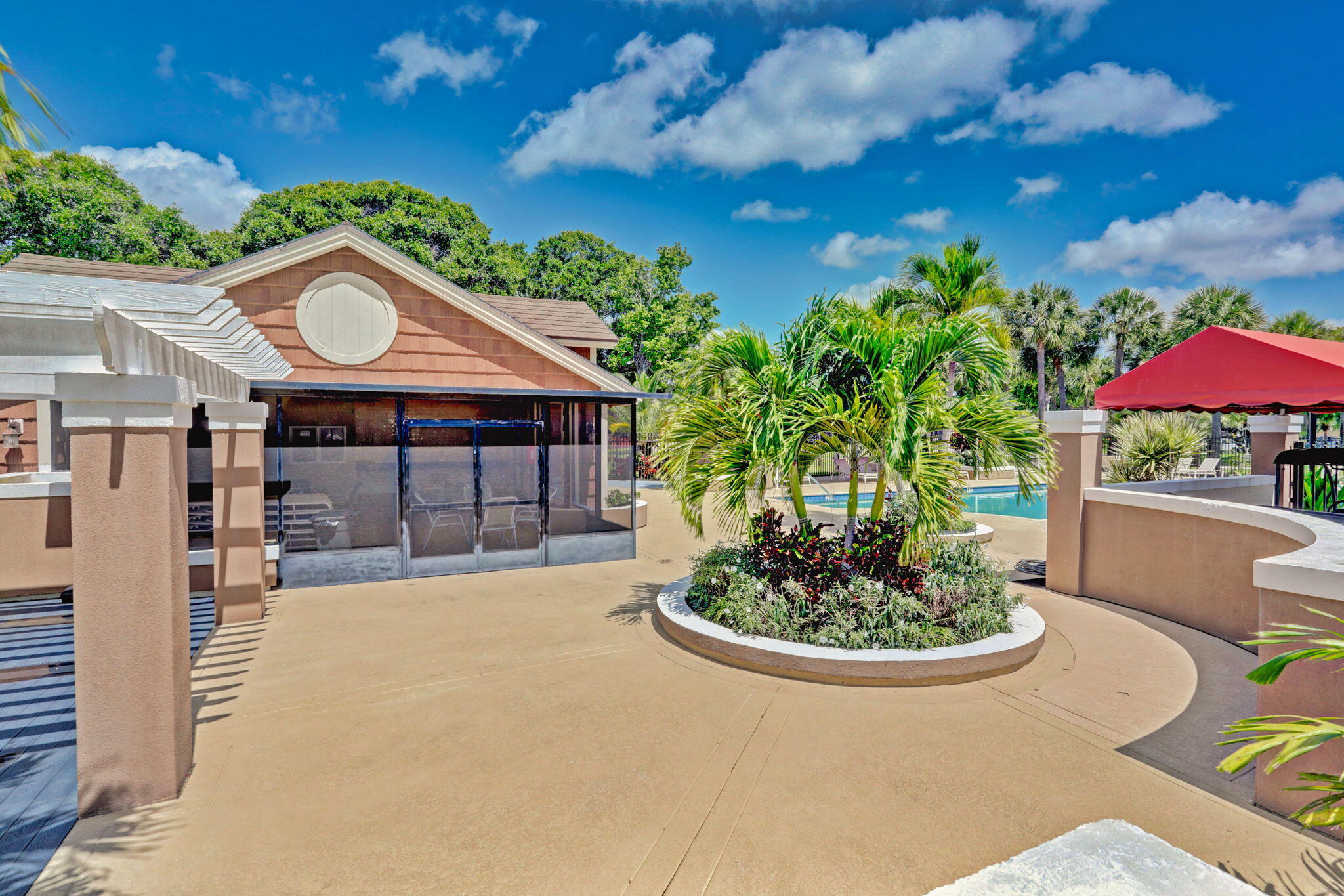 HERITAGE VILLAGE OF P B LAKES - Residential